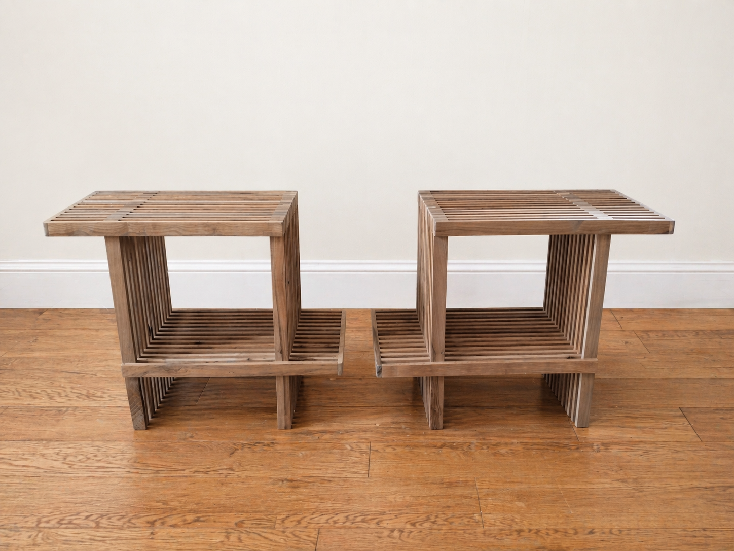 End Stands (Asymmetric)