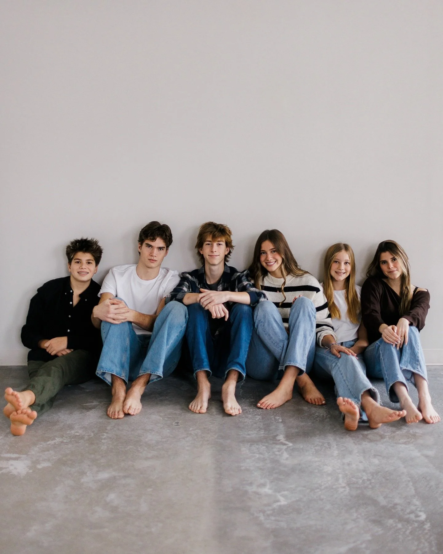 This is your reminder to photograph yourself with your kids&hellip;even when they grow up. 😭💘 Carla and her beautiful blended family. 
.
.
.
.
.
#ottawafamilyphotographer #ottawaphotographer #ottawaportraitphotographer