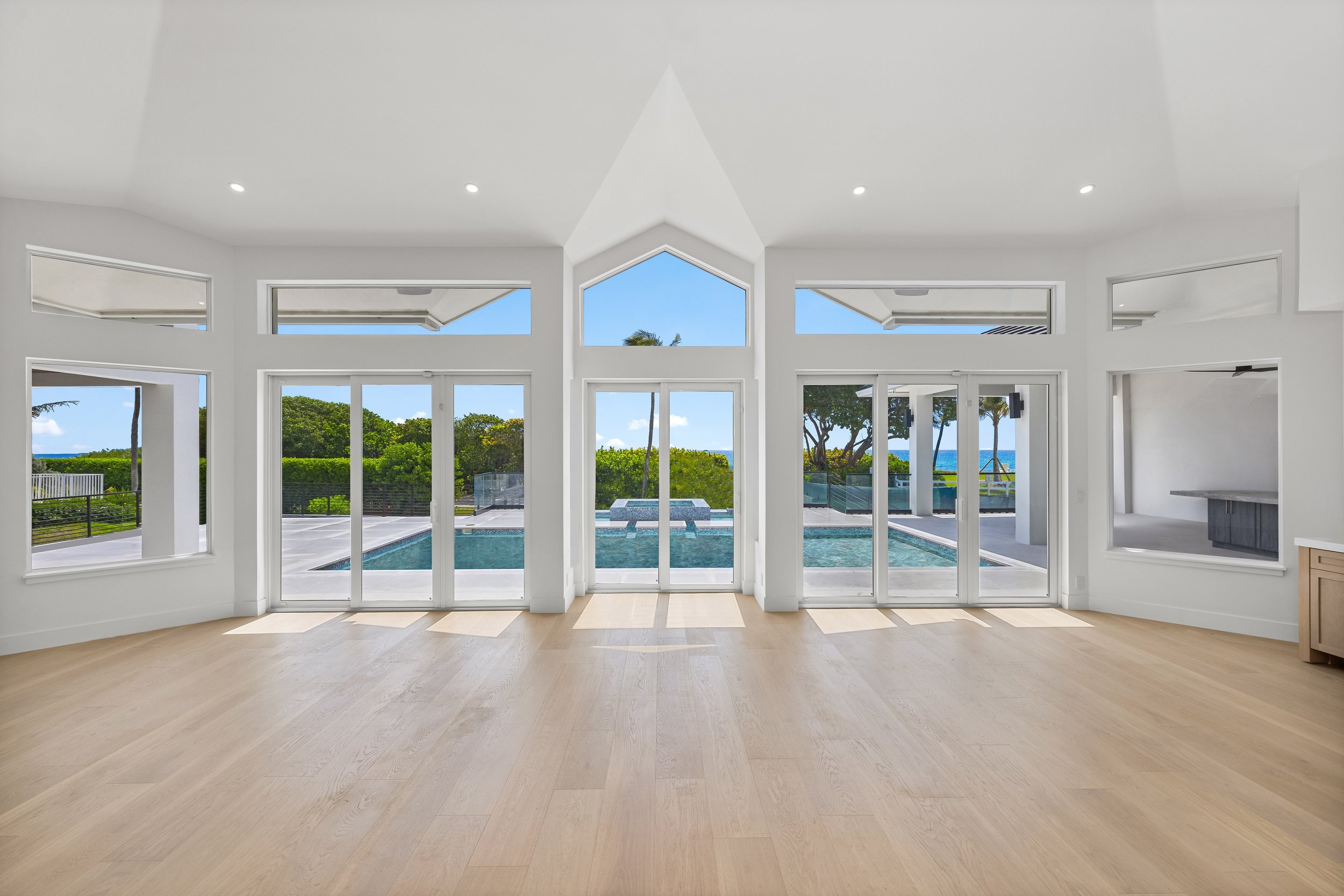 Living Area 3.jpg