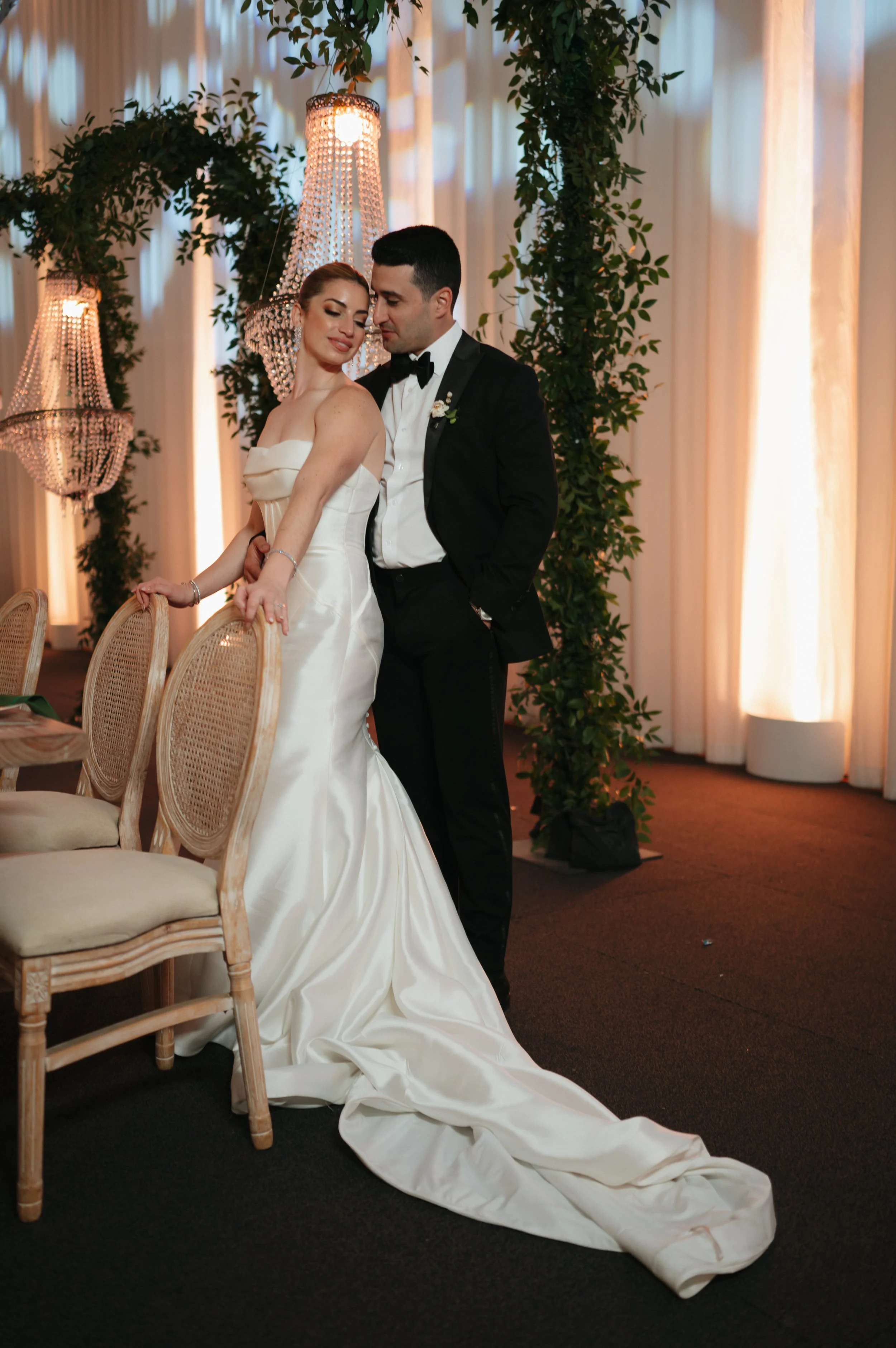 Miami Downtown wedding. Miami wedding. Miami downtown, Miami downtown Marriott. Marriott marquis Miami. Miami Wedding photographer. Oscar de la renta. Wedding planning. Wedding florals. Wedding planning. Wedding inspiration. Wedding dress