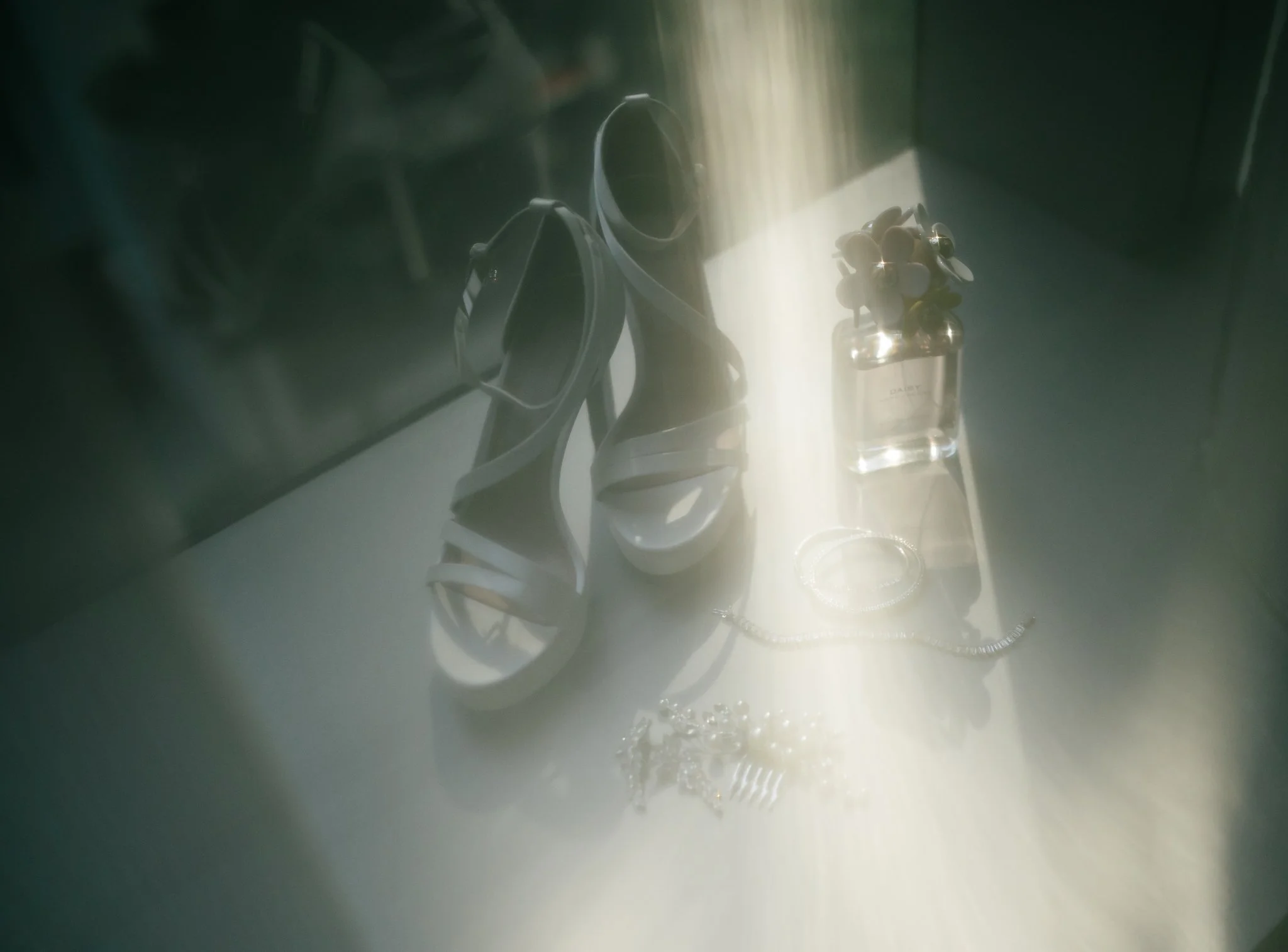 brides wedding details, shoes, accessories