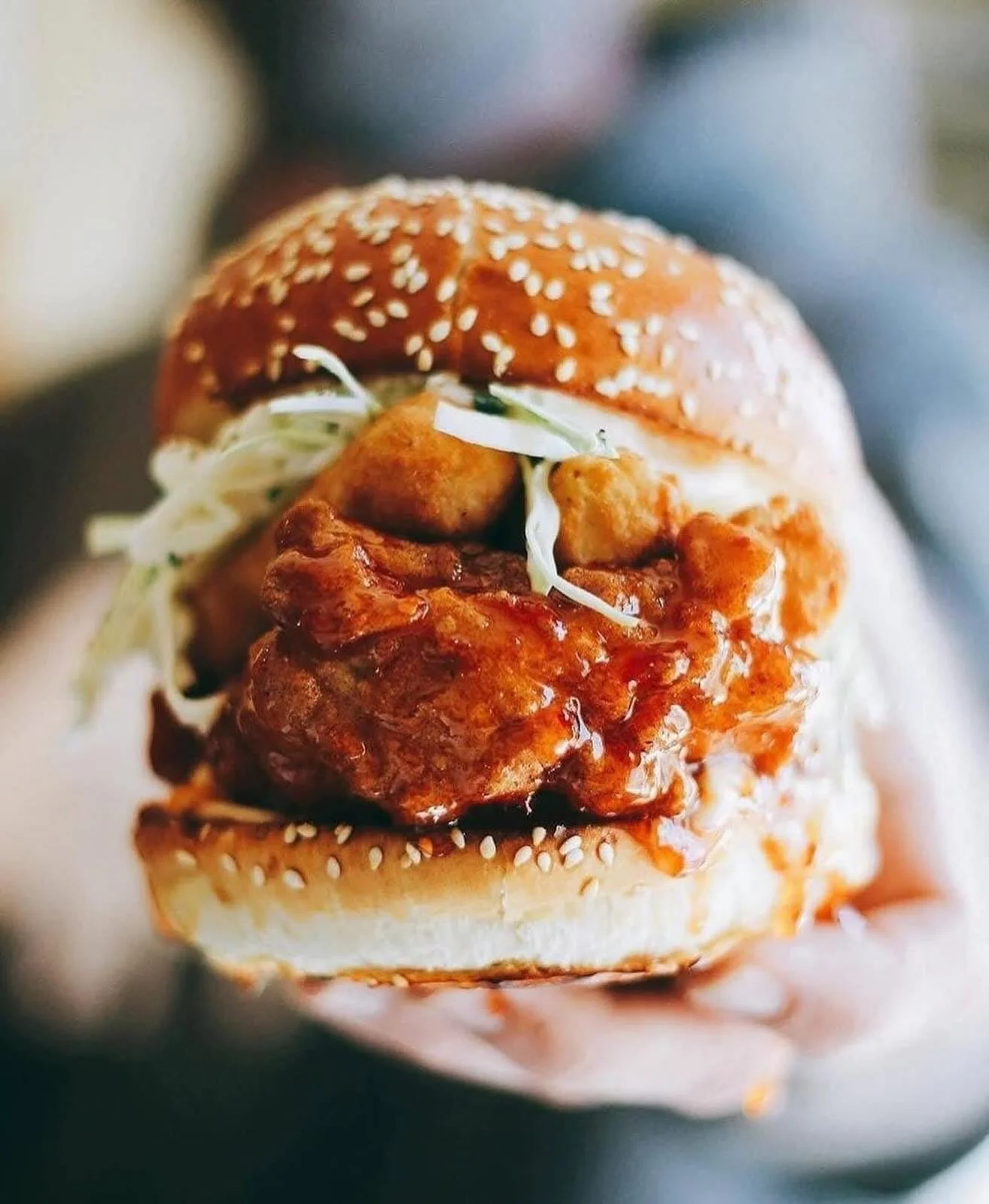 The Firecracker 💥
Sweet. Spicy. Crispy. Unreasonable.
Thai sweet chili fried chicken, garlic aioli, house slaw, and TWO fried mozzarella sticks&hellip;because we believe in making bad decisions taste incredible.
Limited time. No self-control require