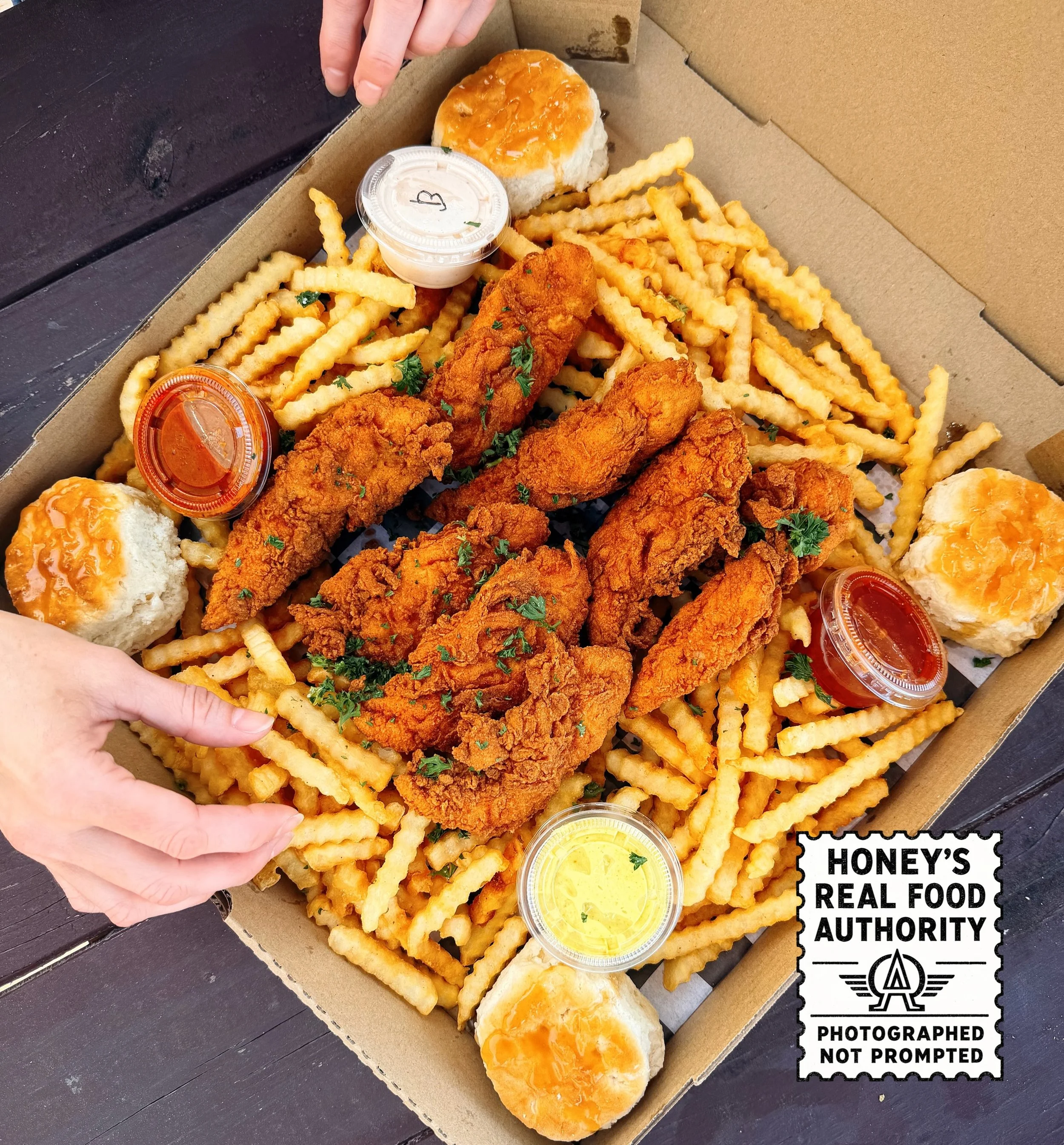 HOT CHICKEN SUMMER continues with the arrival of THE FEEDBOX.

Built for beach days, boat rides, campground dinners, and feeding hungry people in inconvenient locations.

Inside you&rsquo;ll find:
🍗 8 Super Tendies 🍟 4 Orders of Fries 🍯 4 Honey Bu