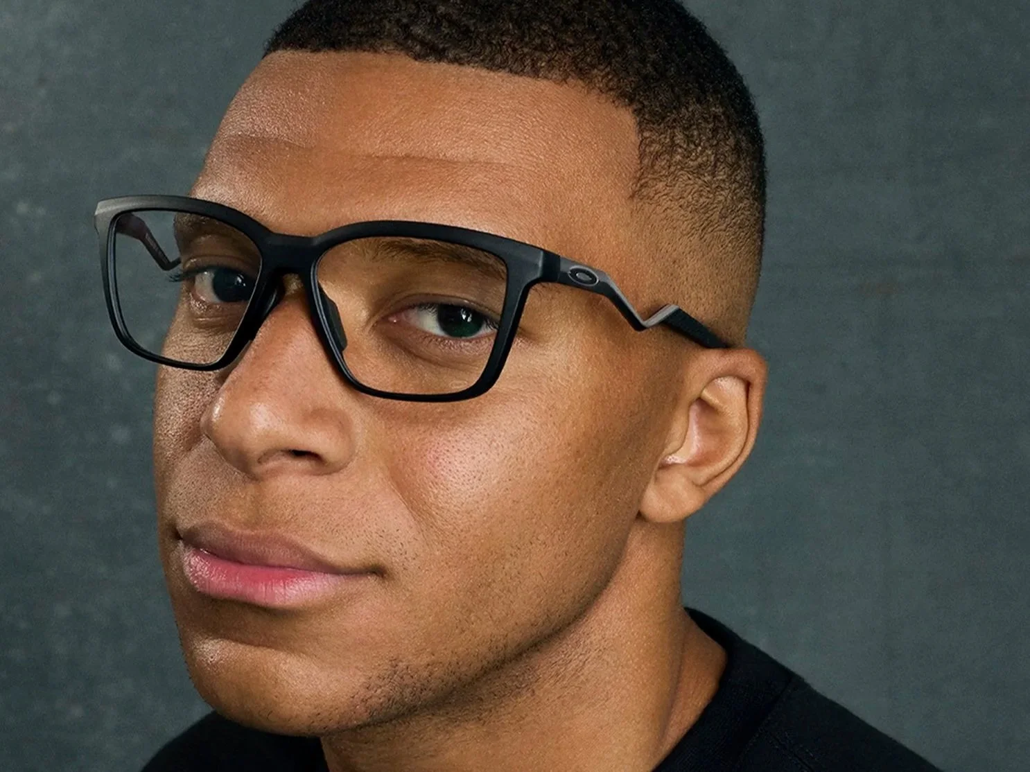 KMbappe_Mass_4x5_2.jpg