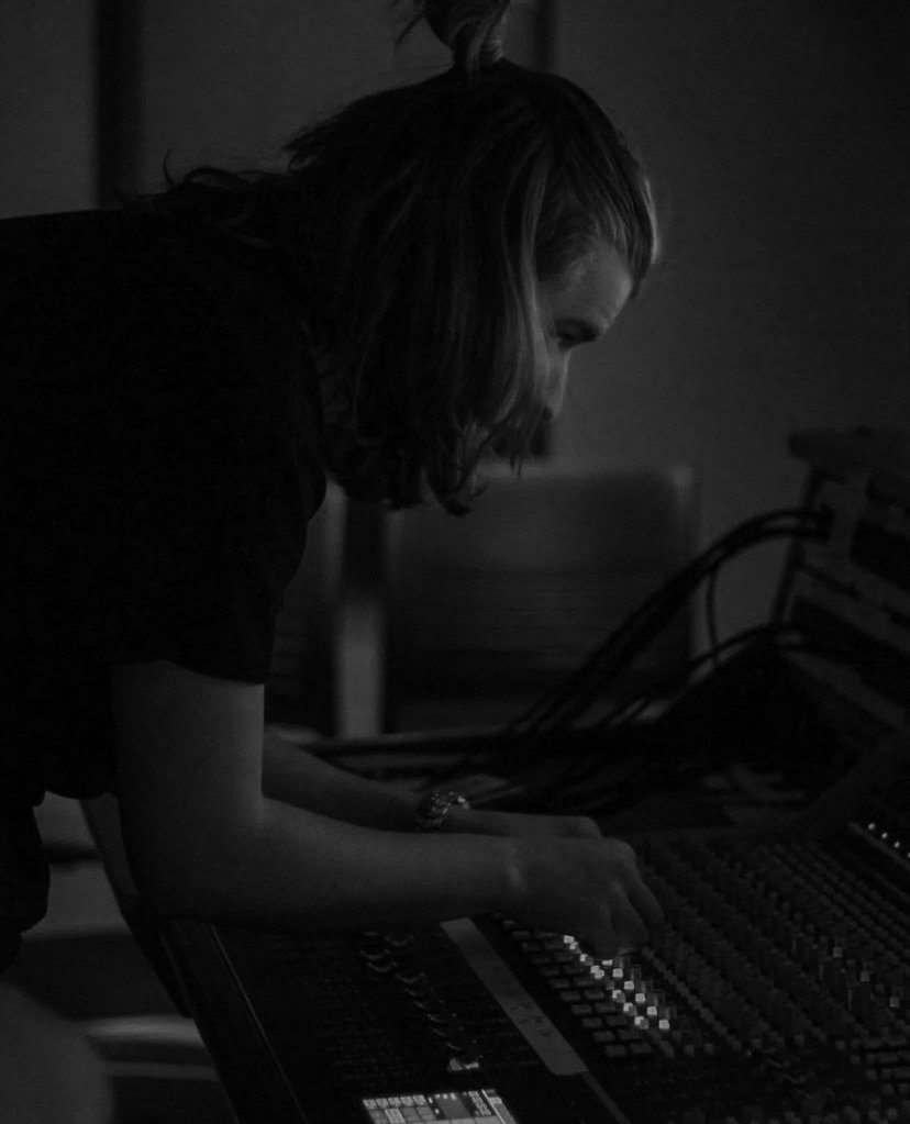 Sound-Engineer.jpg