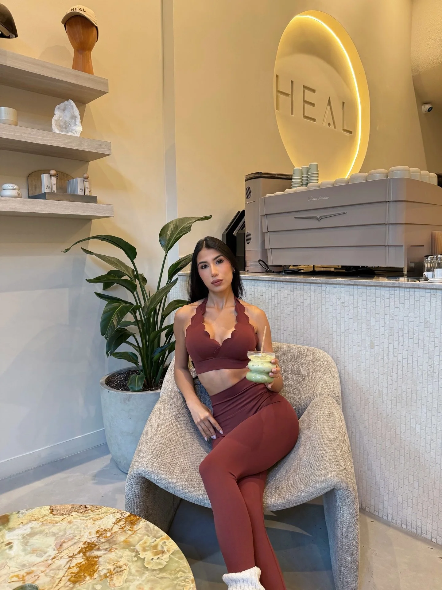 Post-Pilates ritual ✨

After a good Pilates session, it&rsquo;s all about refueling the right way &mdash; and there&rsquo;s nothing better than stopping by HEAL for a clean, natural boost. 

Our go-to? Matcha 🍵 
Powered by L-theanine, it helps promo