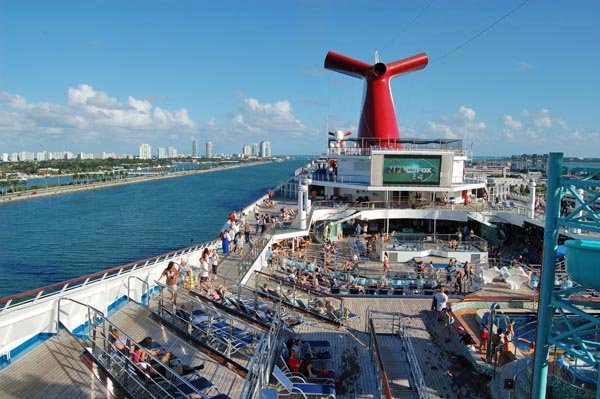 002-0001a-Carnival-Valor-at-Miami-Pier.jpg