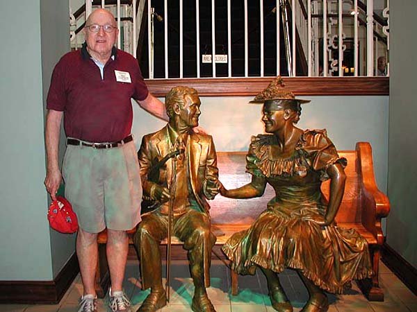 096-Bill-and-Friends-AcuPea38.jpg