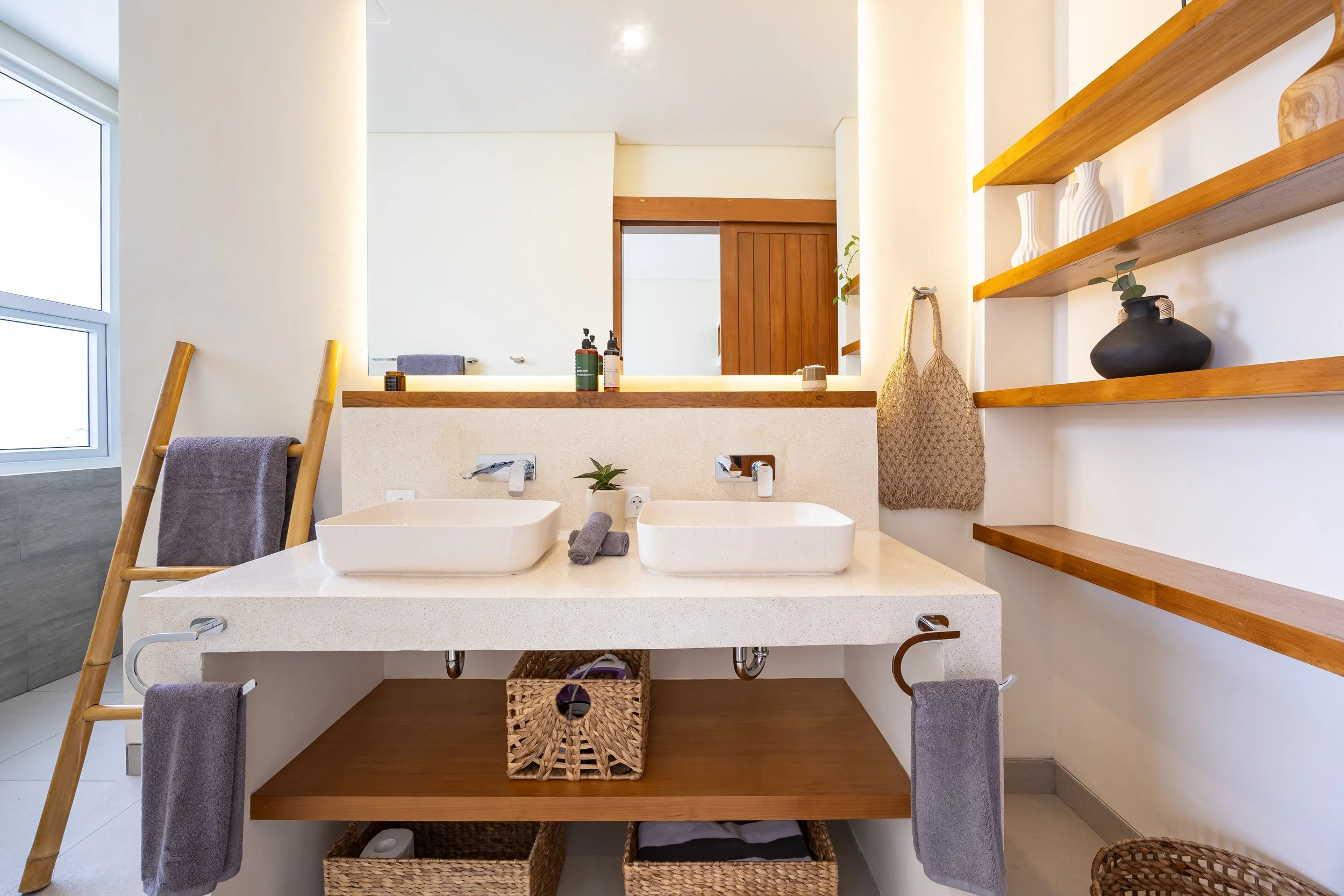 Bathroom 1 (first image).jpg