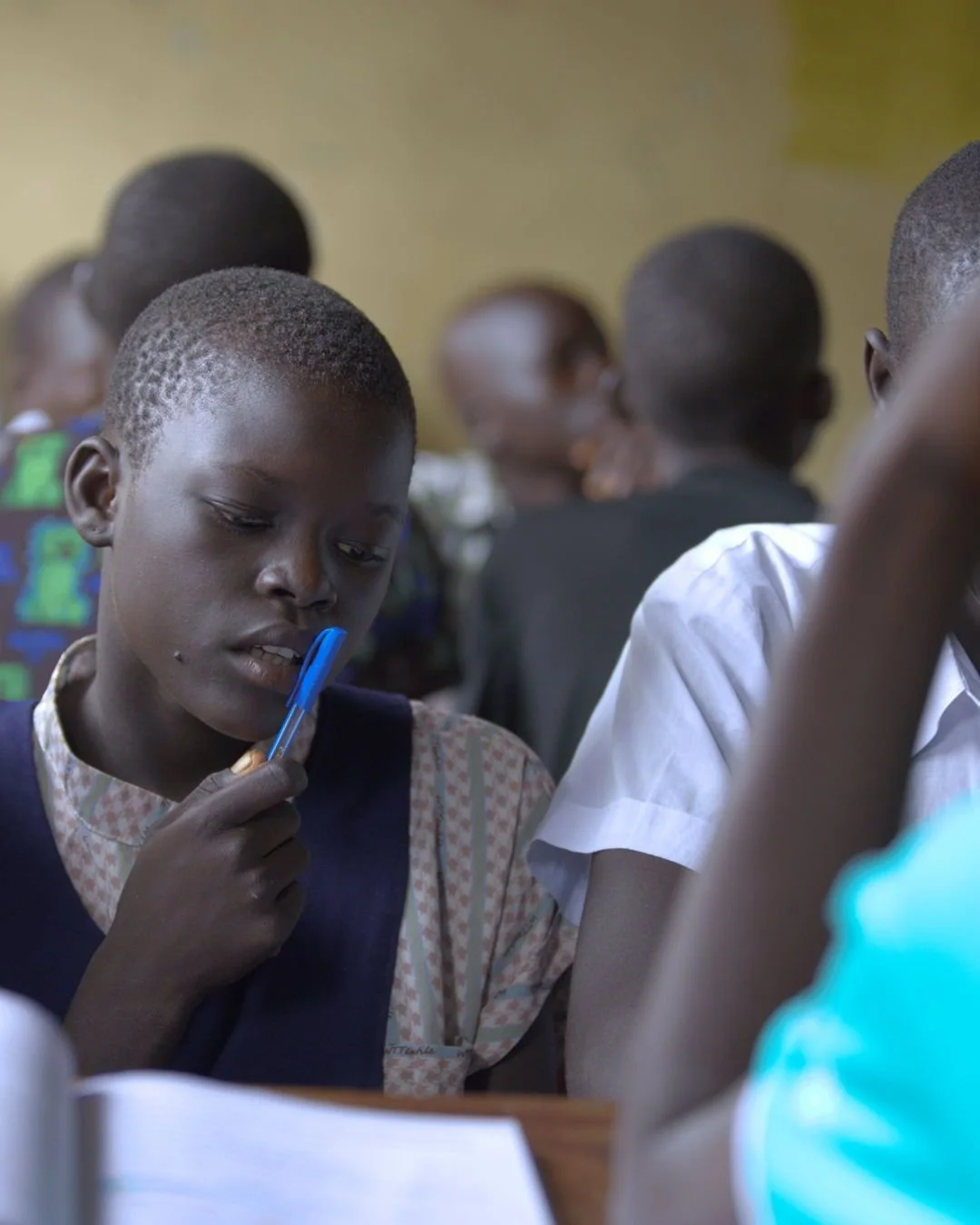 🎒 Backpacks are packed and pencils are sharpened! 🌟
As a new school year begins, many children in refugee settlements still lack books, pencils, and classrooms — but their hope never fades. 💛📚
You can change that. Your gift provides storyb