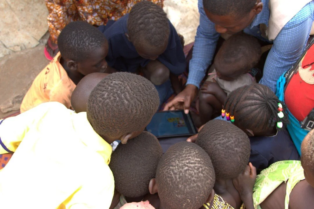 📸 When learning comes home&hellip;❤️

A tablet on the floor.
Curious minds leaning in.
No classroom, just focus and joy.

Our Learning Guides meet children where they are, turning simple moments into real learning.

❤️ If you believe every child des