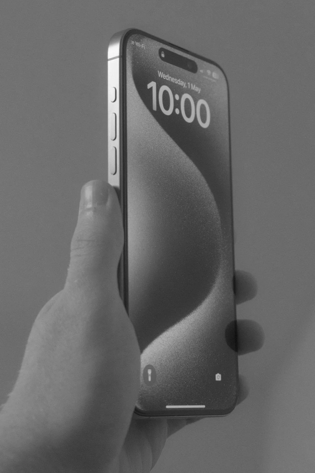 How to Reduce Screen Time: Grayscale Mode