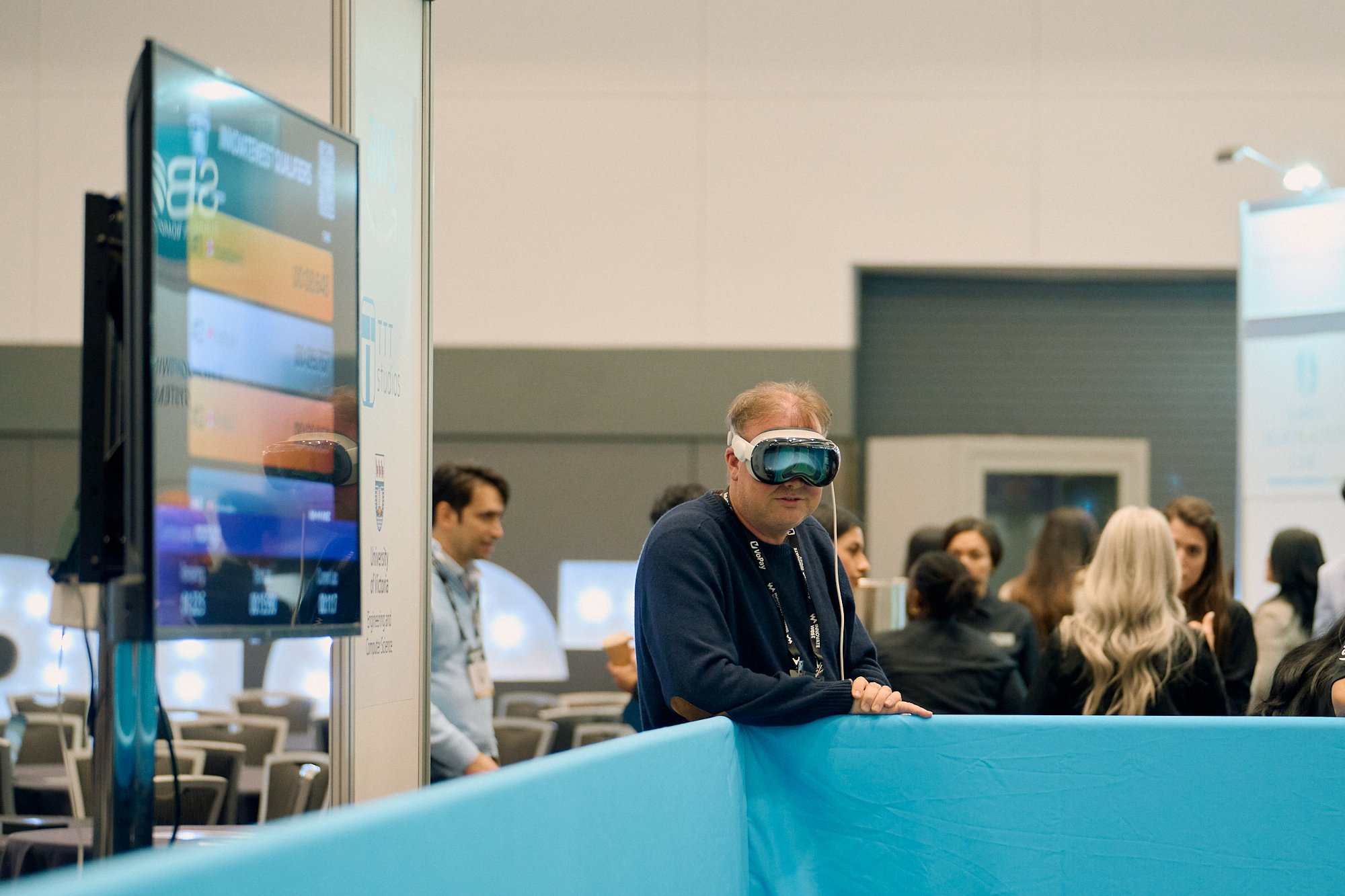 Apr16-INNOVATEwest-Final-Expo-Web-0259.jpg