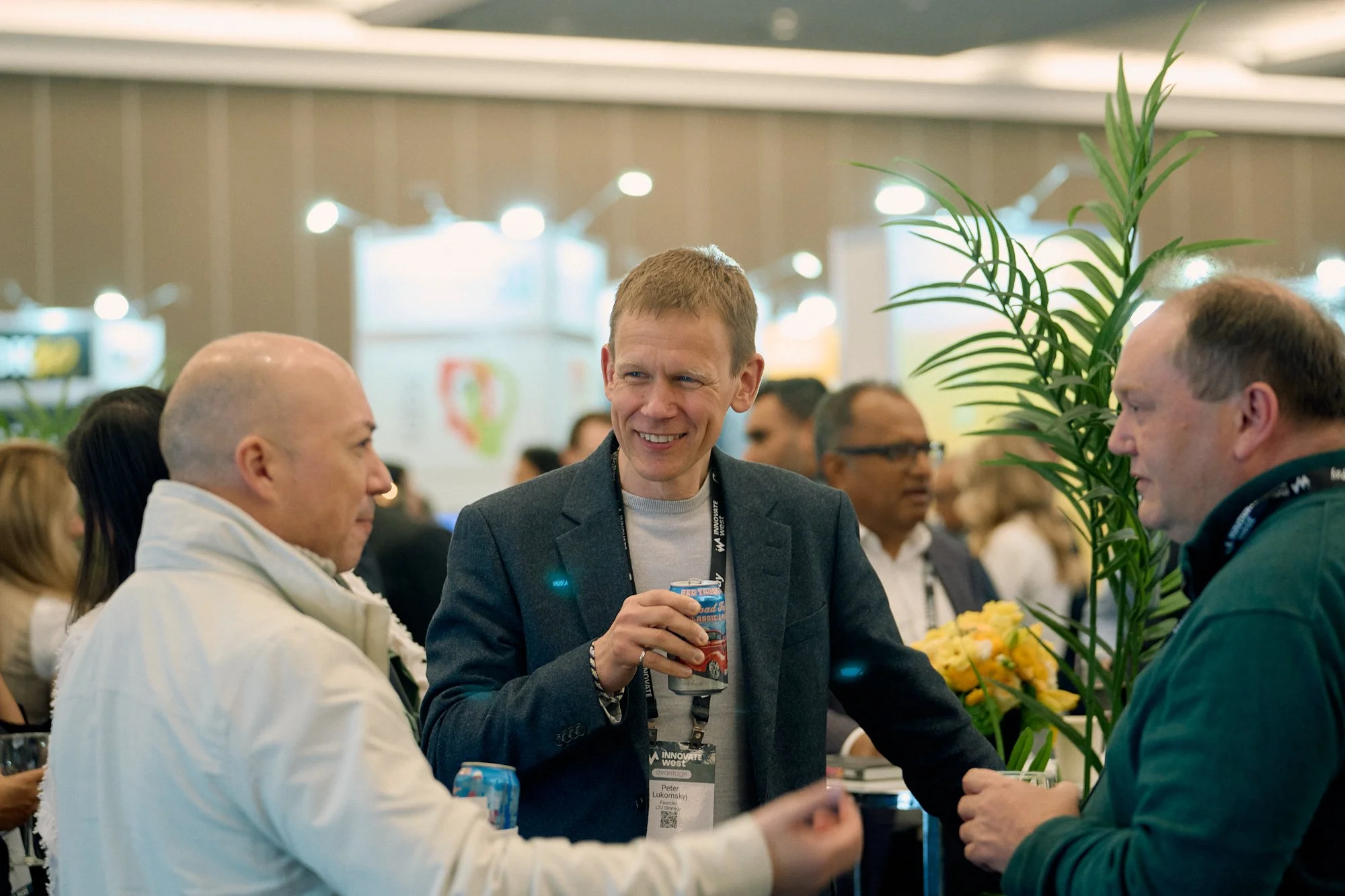 Apr16-INNOVATEwest-Final-Expo-Web-0178.jpg