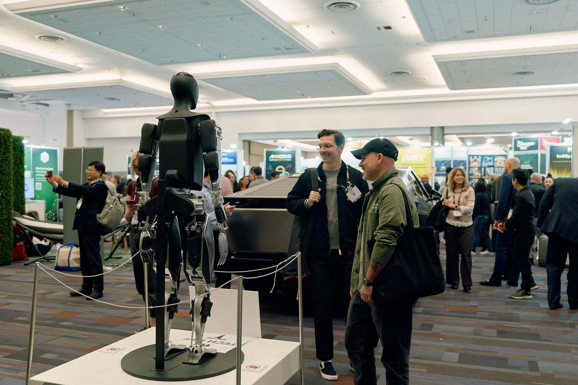 Apr16-INNOVATEwest-Final-Expo-Web-0034.jpg