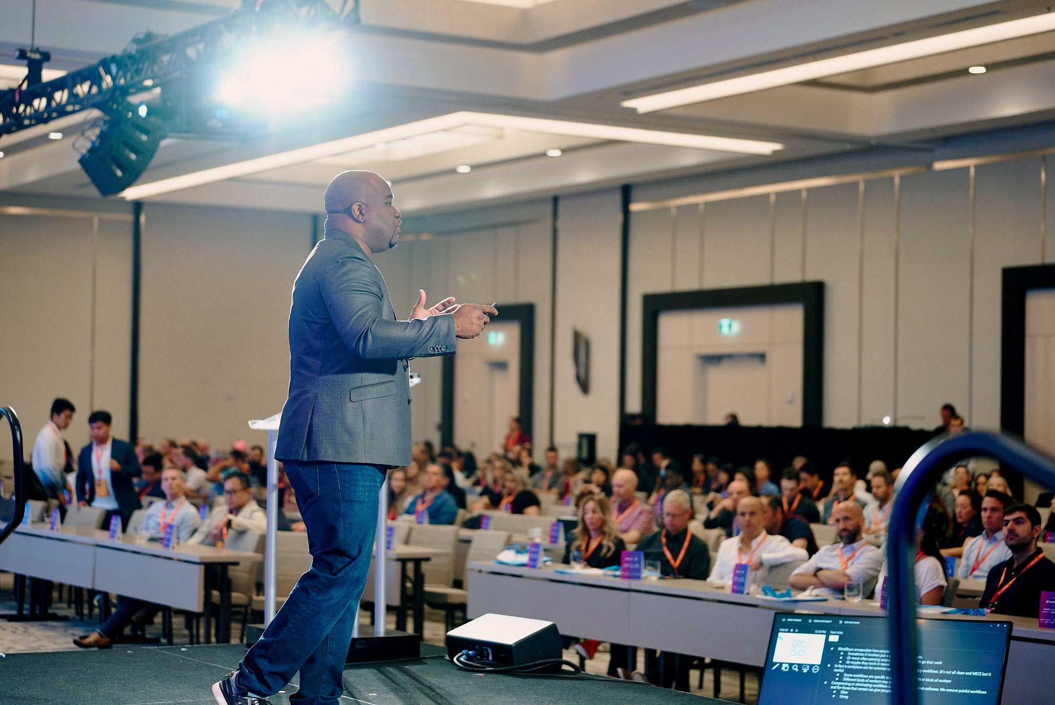 Aug11-TractionConf-Final-Web-0271.jpg