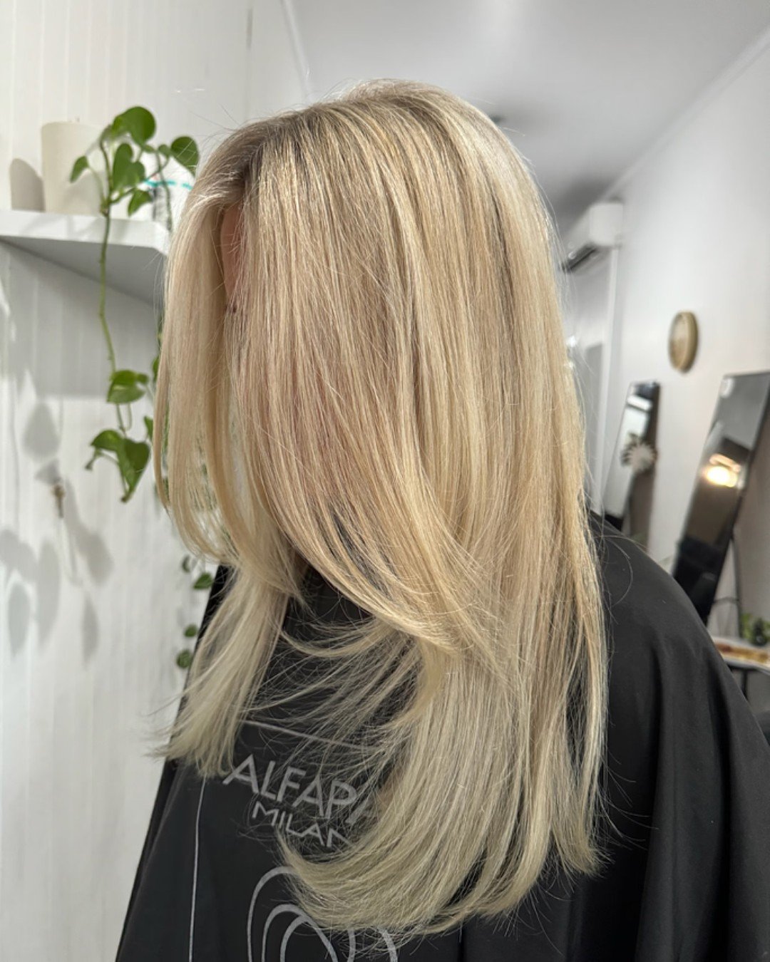 You can feel the softness through the screen.
ㅤ
This blonde was smoothed to perfection with our favourite keratin treatment, adding shine, manageability, and a soft finish that&rsquo;s as luxurious as it looks.
ㅤ
Your hair, but better&hellip; for wee