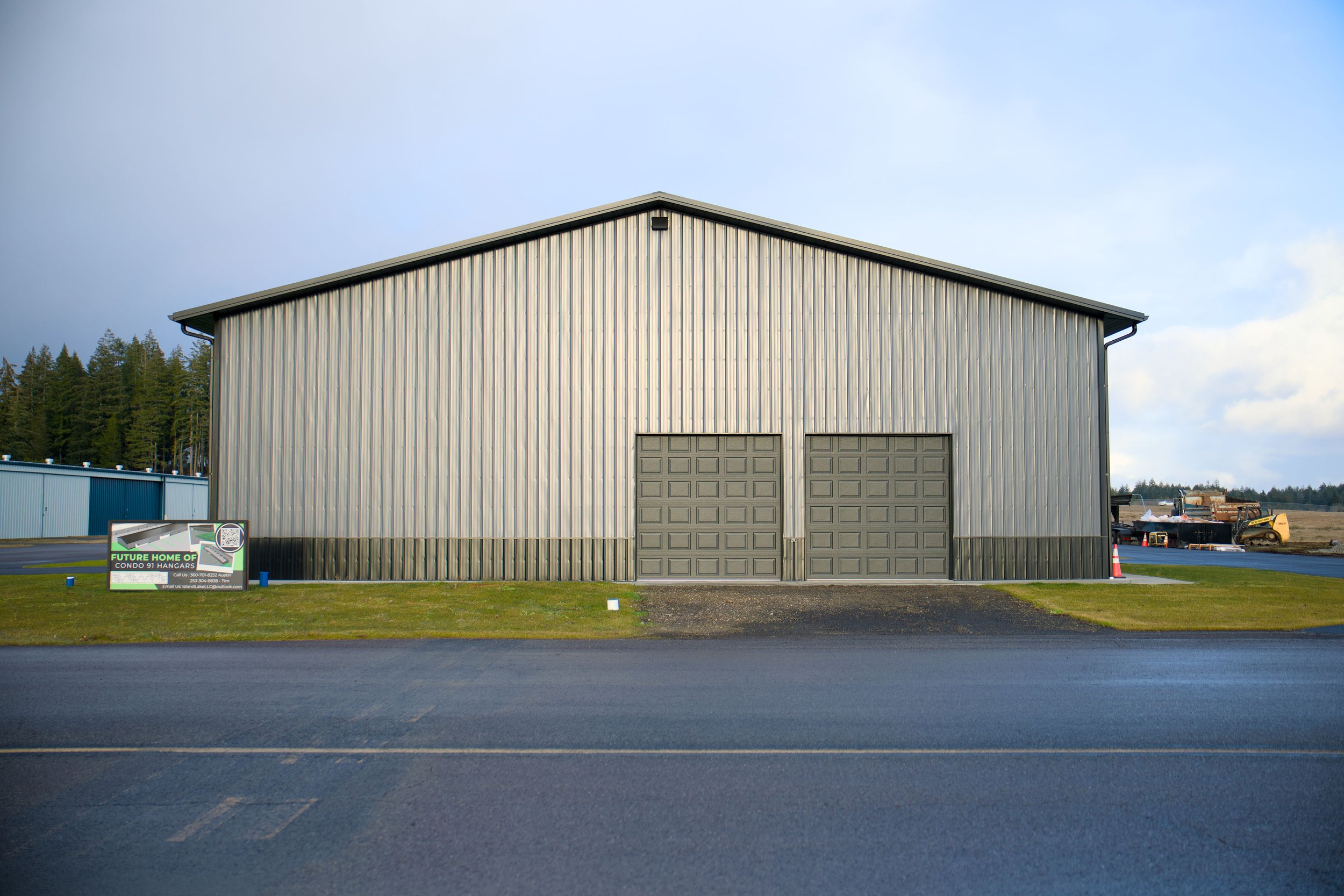 Shelton Condo Hangar 91 - Luxury Condo Airplane Hangars