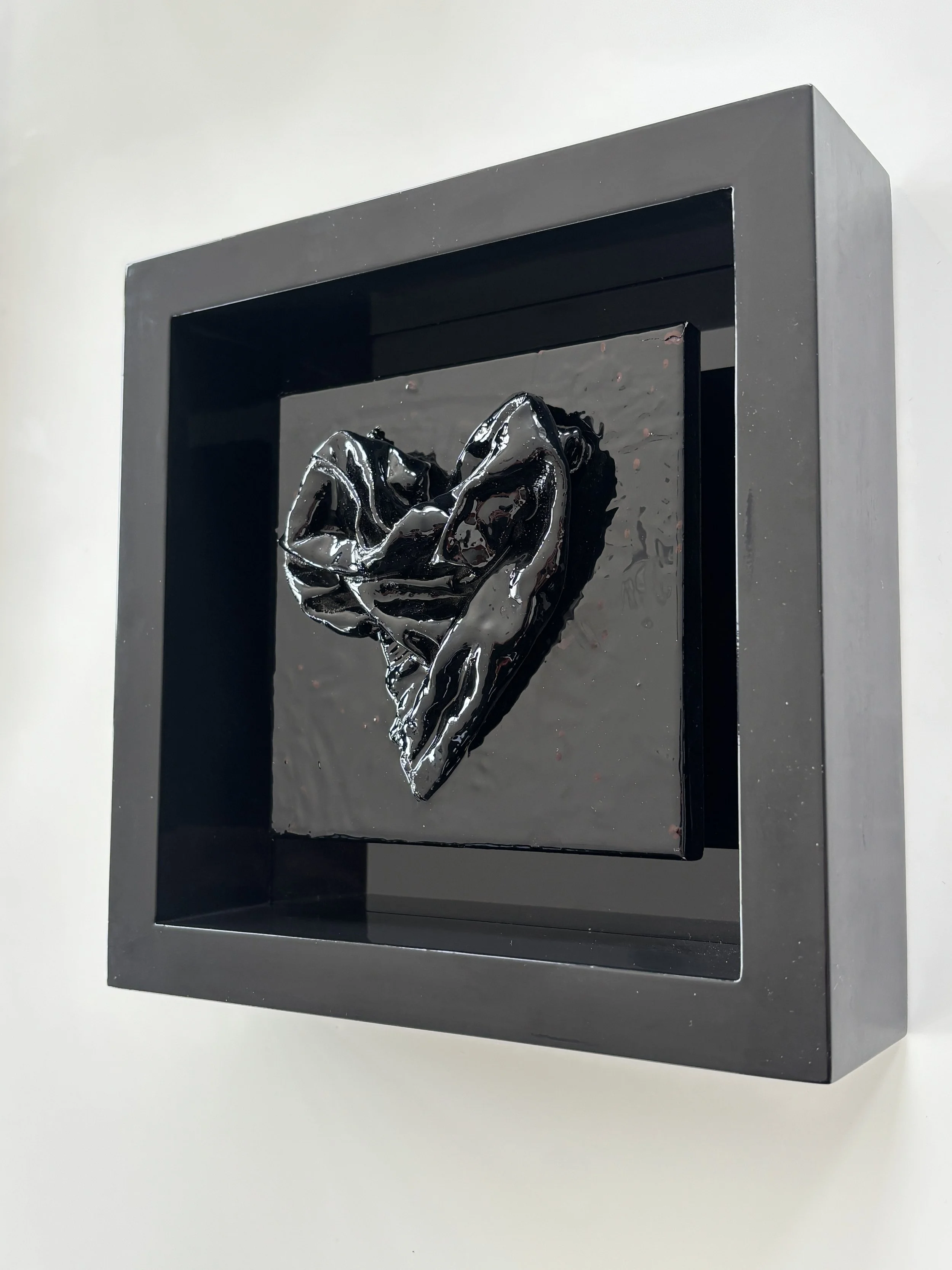 l'amour de nuit, 8.25 x 8.25 x 2.5, 950