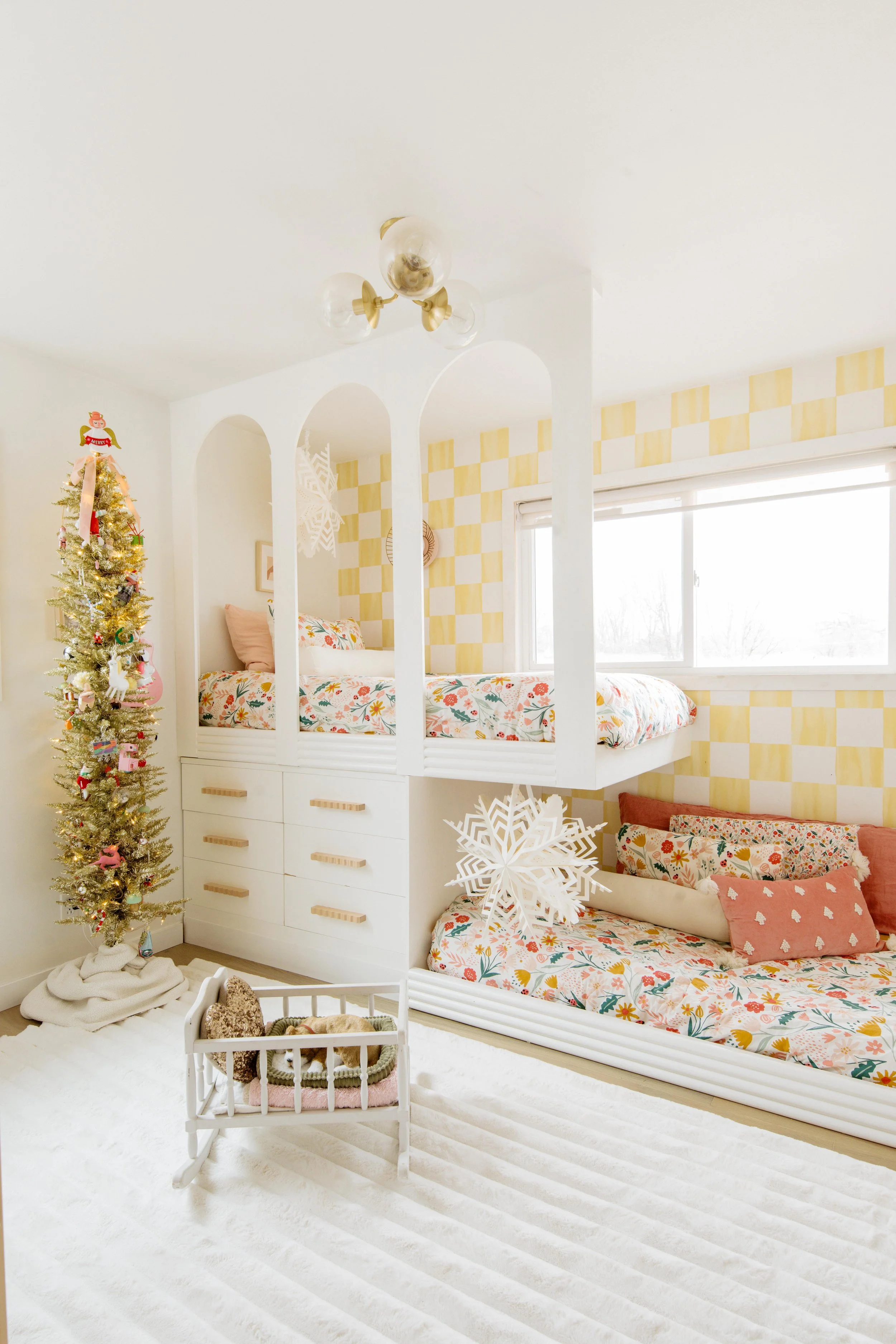 Brit Dot Design Home1929.jpg