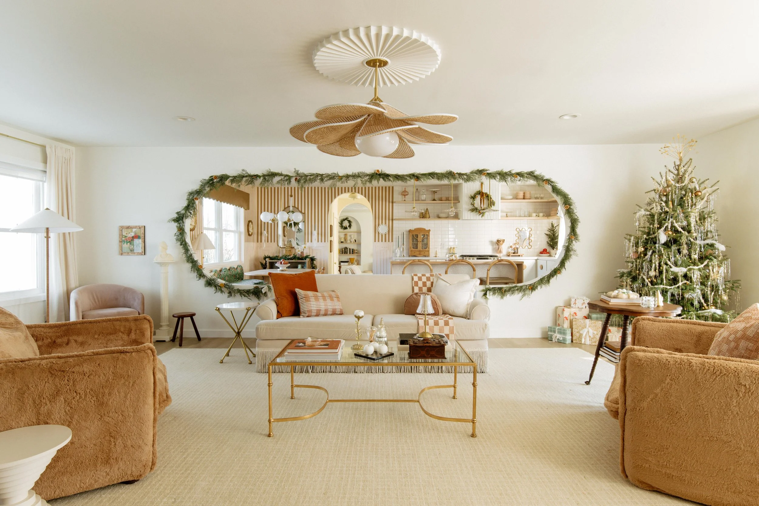 Brit Dot Design Home3061.jpg