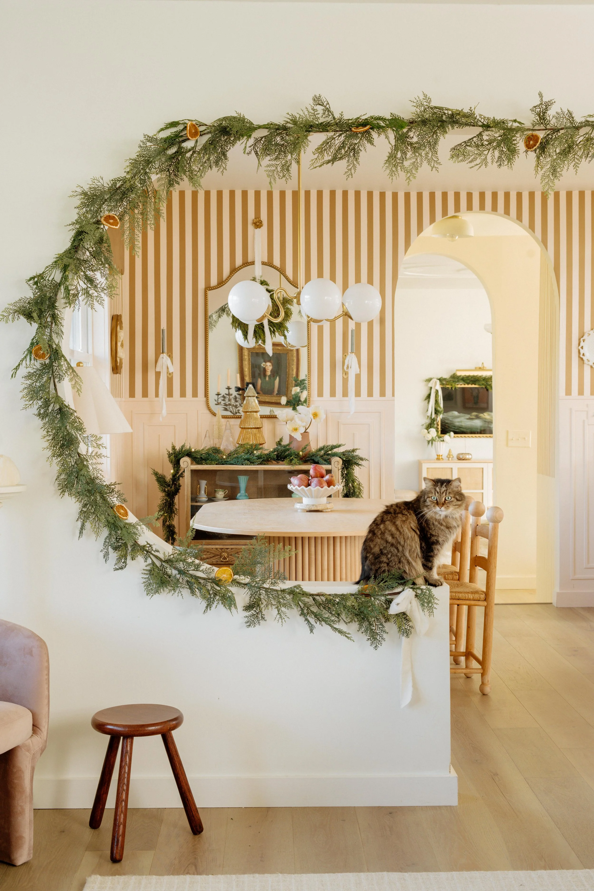 Brit Dot Design Home2044.jpg