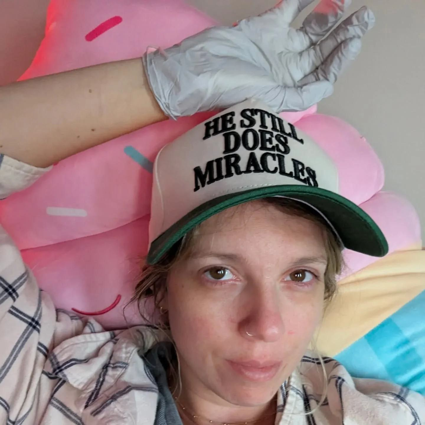 MY MIRACULOUS HEALING TESTIMONY!!! HE STILL DOES MIRACLES!!!
So Saturday I severely burned my right hand (my drawing hand) after I had forgotten that I had just pulled our skillet out of the 400 degree oven. I had gripped it fully and immediately f