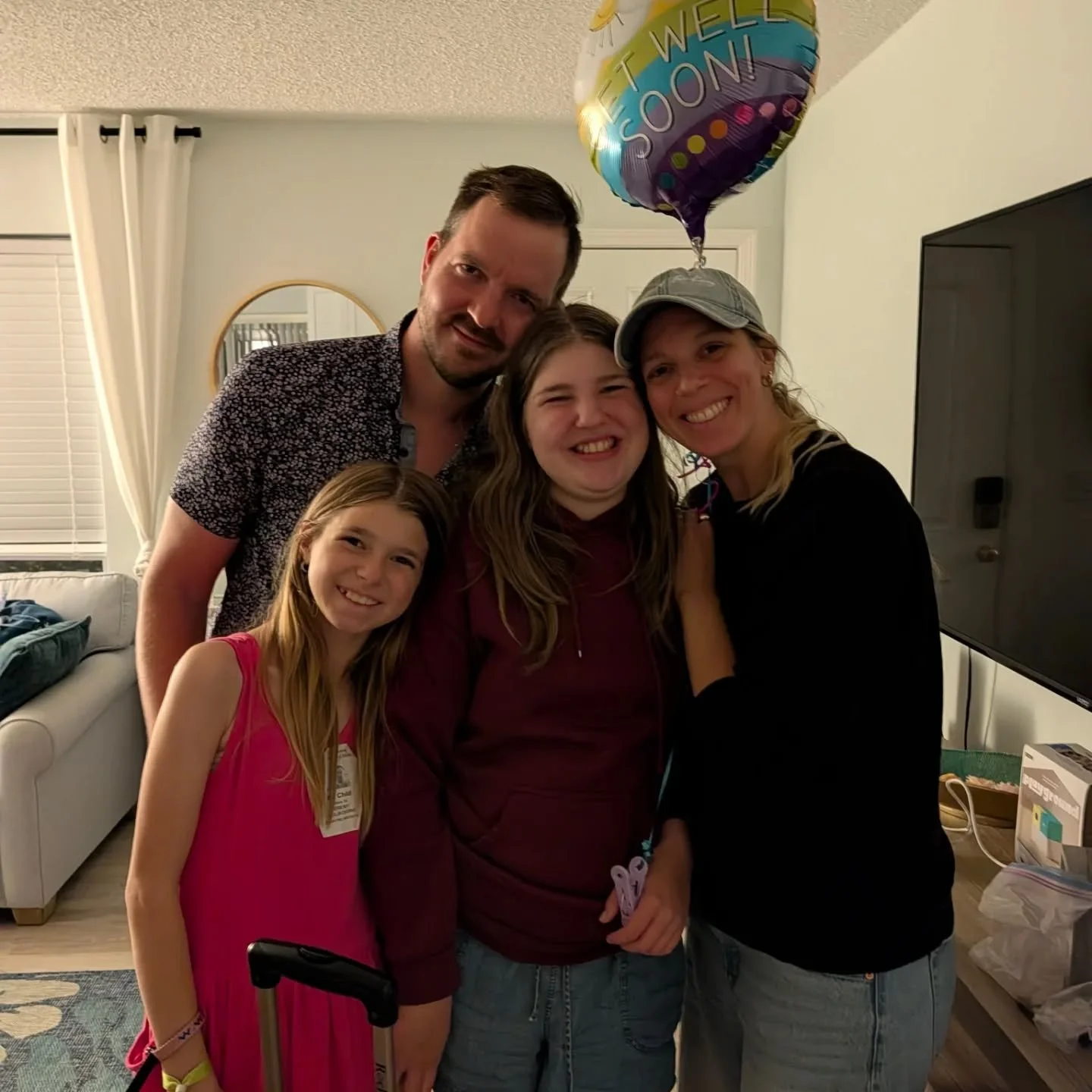 She's back at the place with us! Spent the first night back at the Airbnb last night and it went great! 🙌🙌 We all had a bunch of emotions about it of course. But she also did great with her MRI! We will hopefully get the results later today. She se