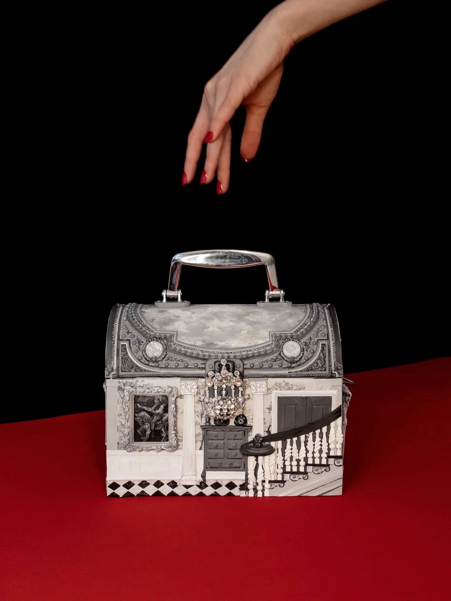 a novelty bag set for sunset blvd