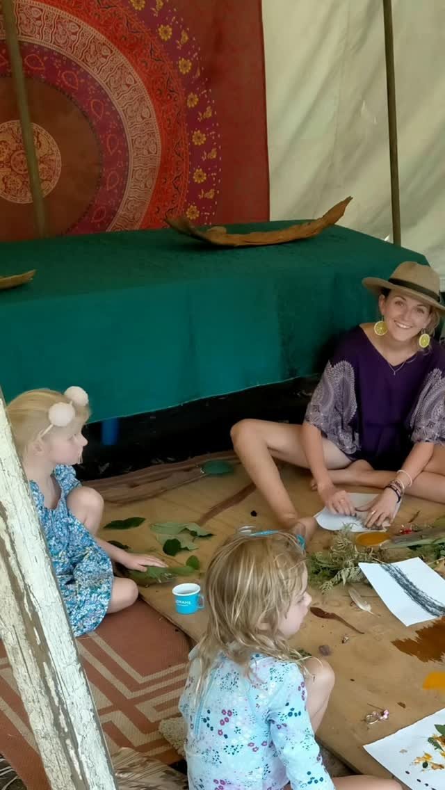 Summer 2024, The Grove, Central coast
I felt like the pied piper as the kids and I wandered, bare foot learning about herbs/ plants and selected our canvases, art mediums and utensils...
These consisted of twigs & tree bark. Grass, sand and as