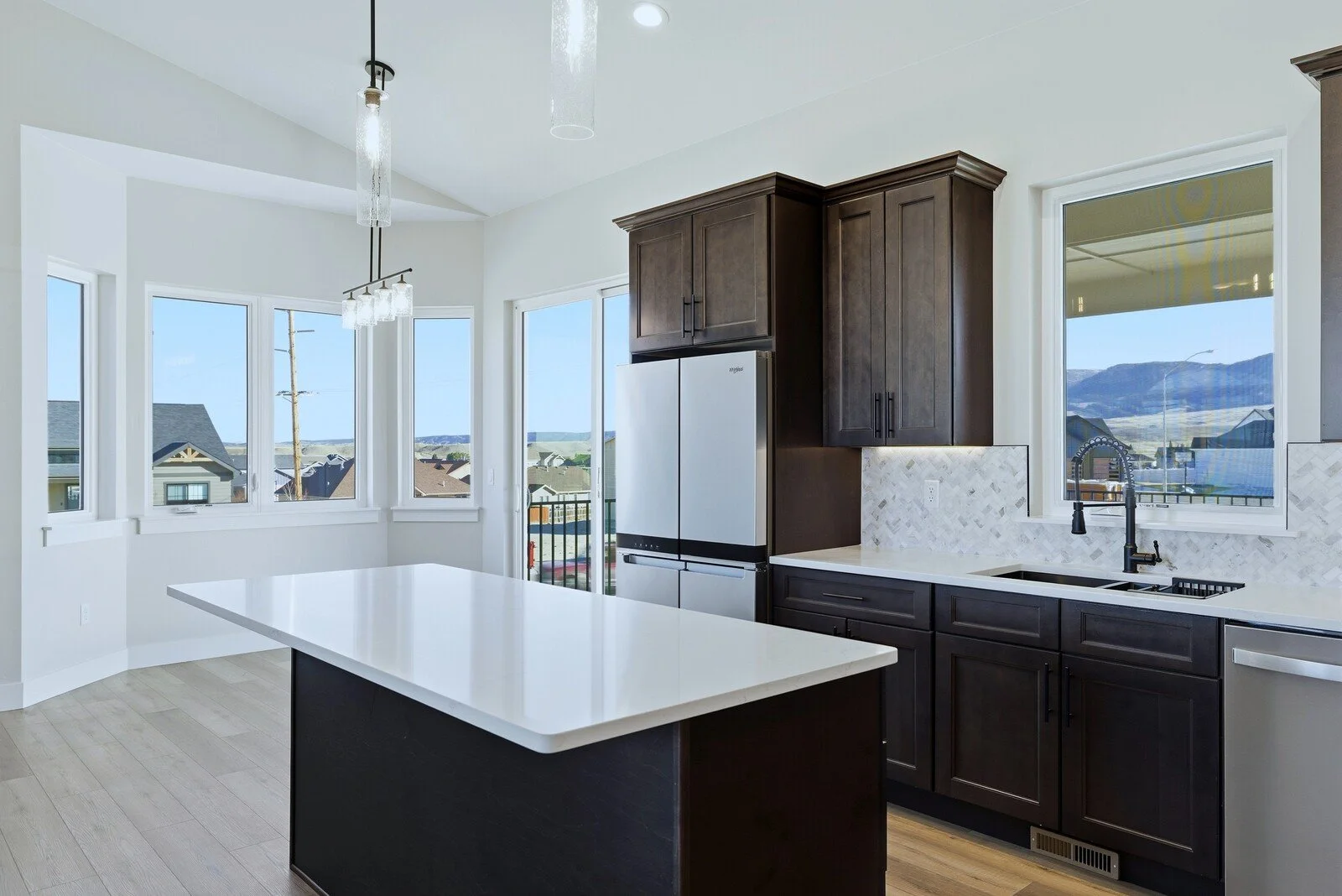 2665 Berkshire (4).jpg