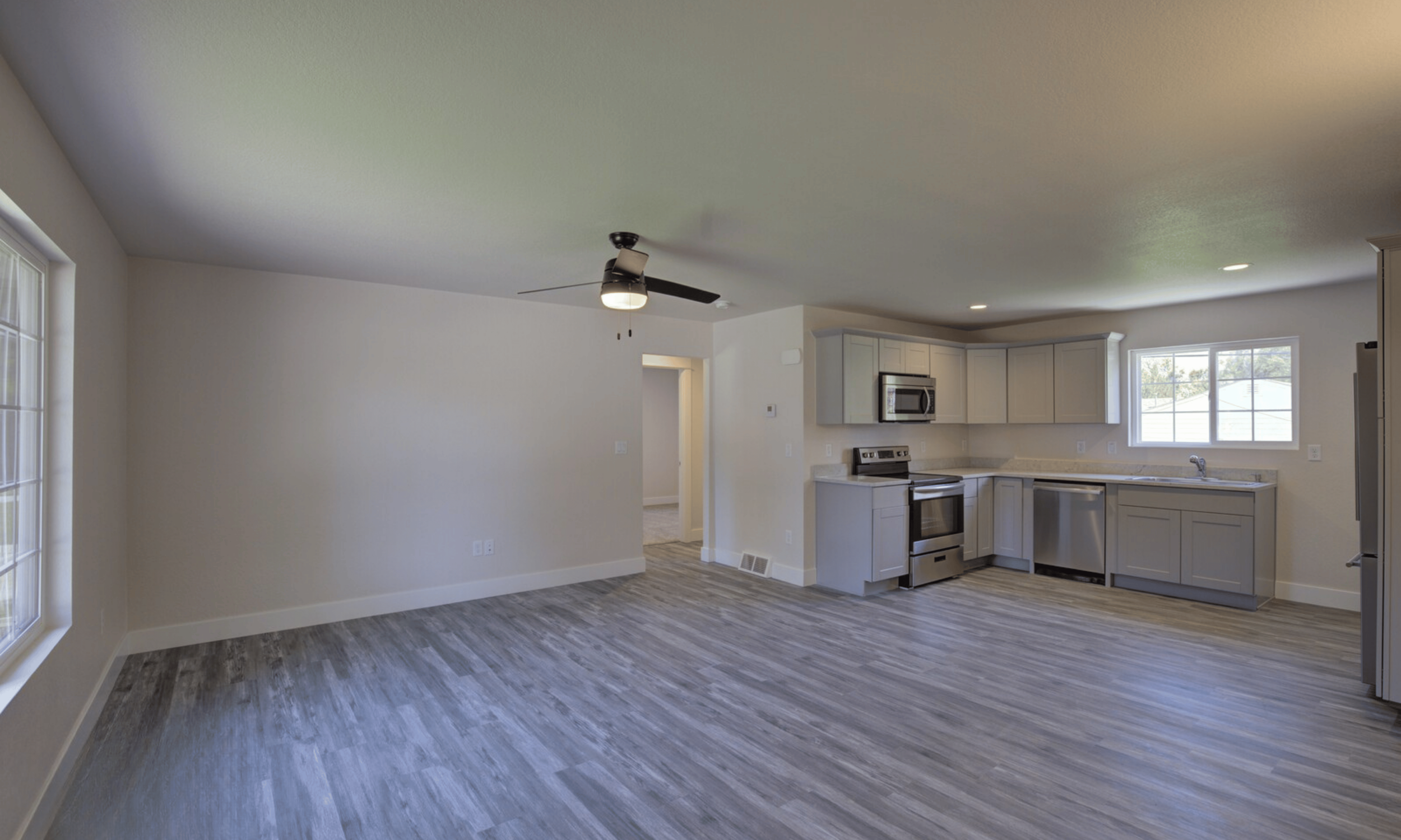 2737 S Odell (4).png