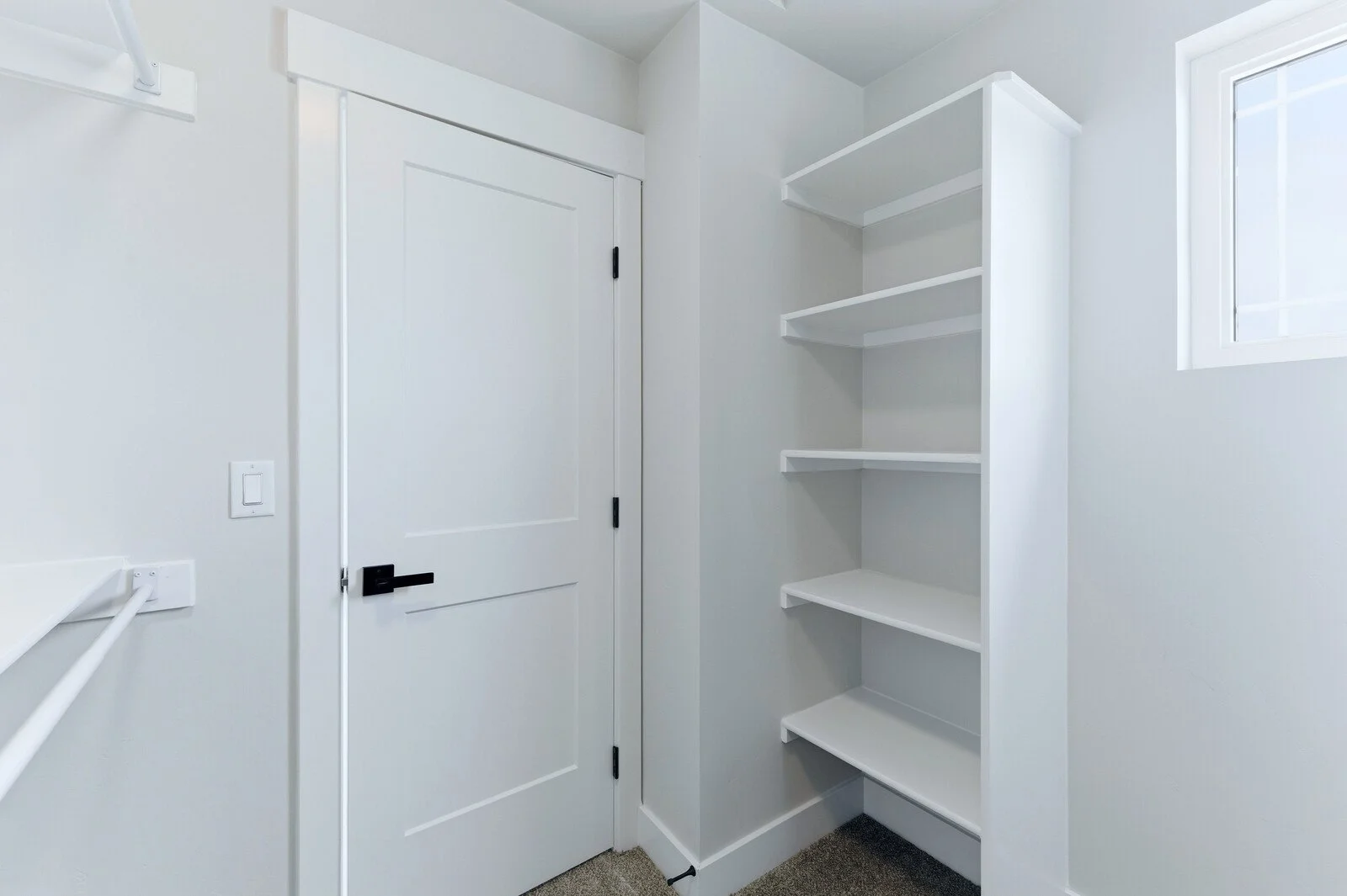 1001 River Heights (18).jpg