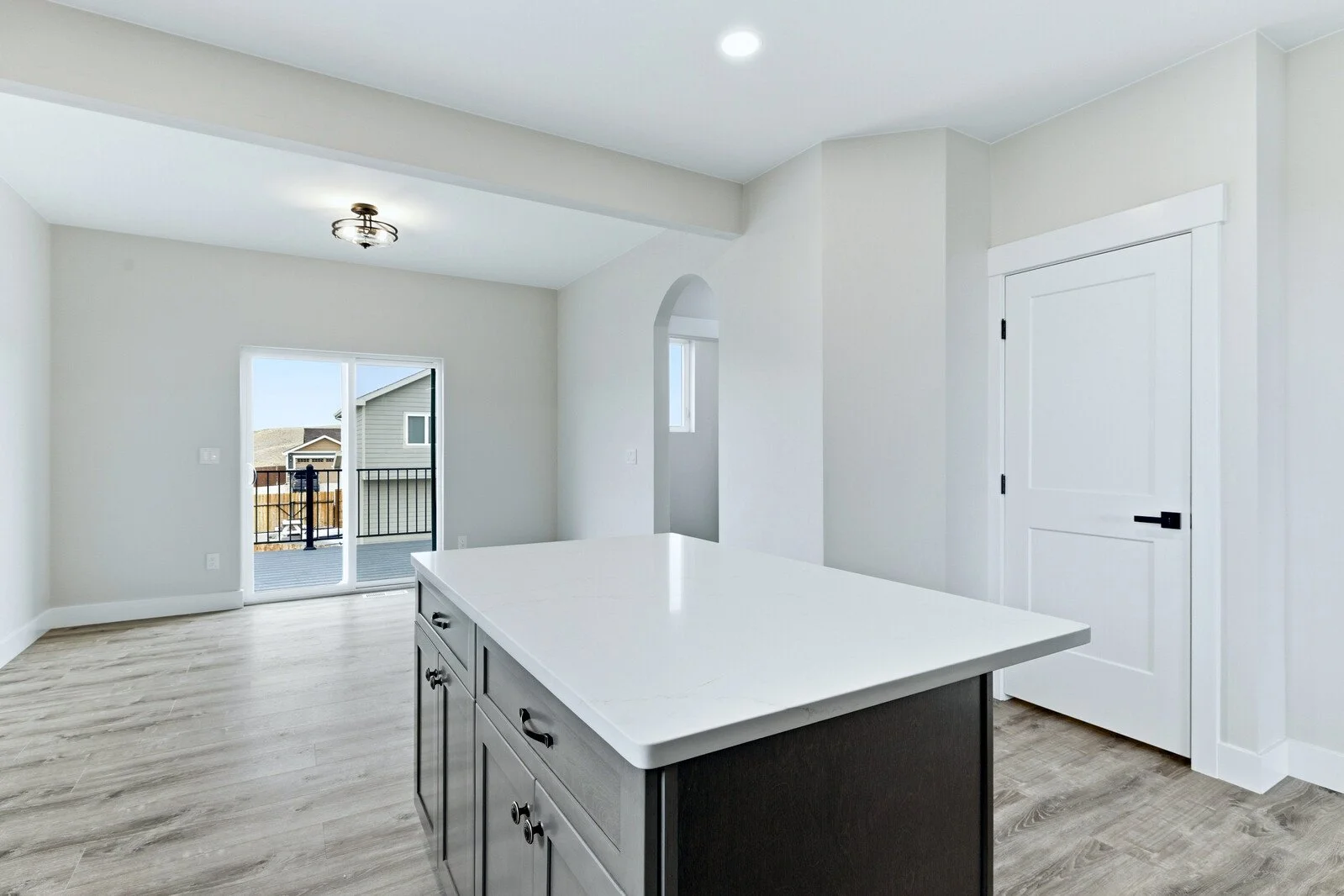 1001 River Heights (3).jpg