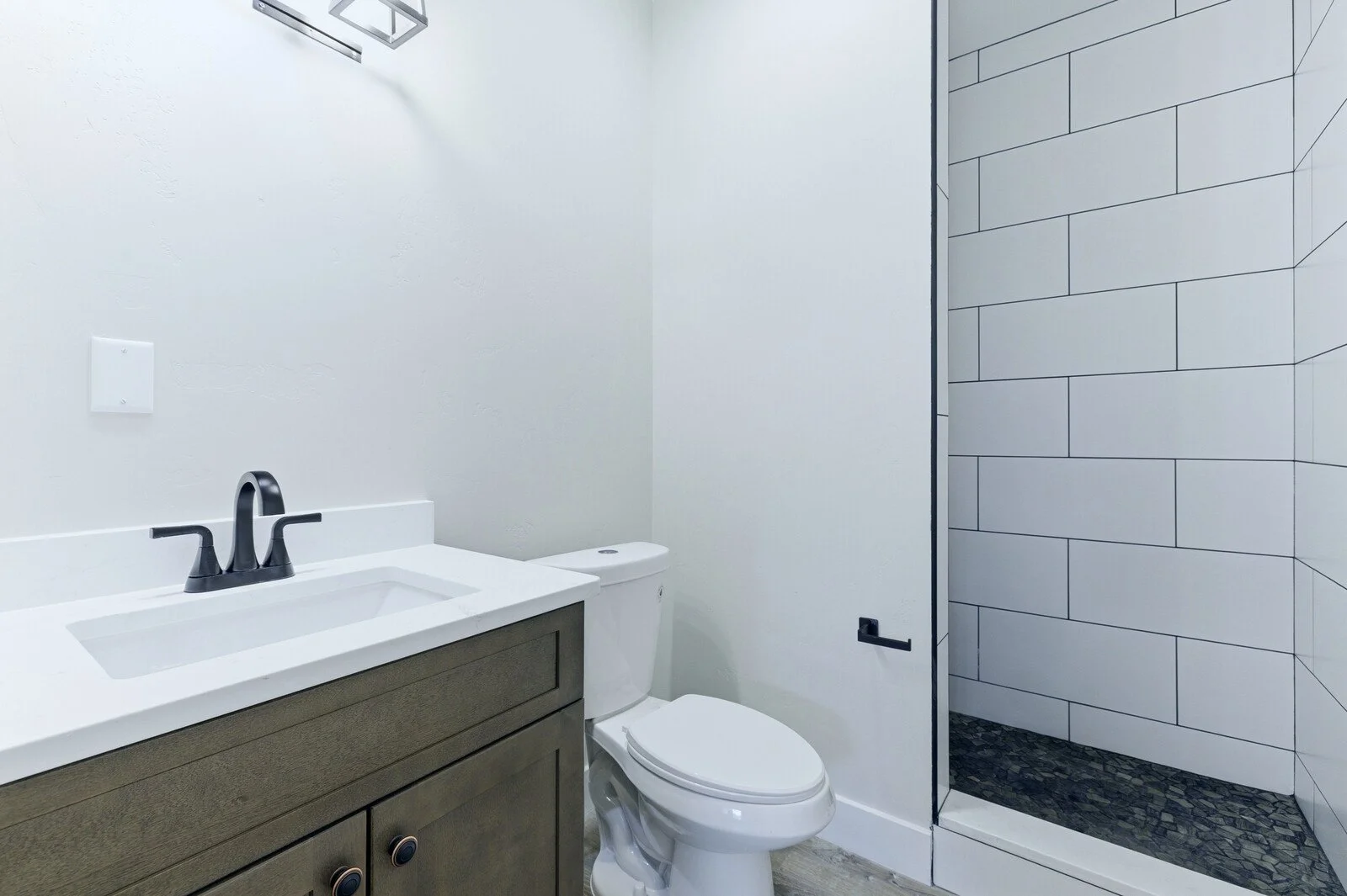 6130 Stillwater (28).jpg