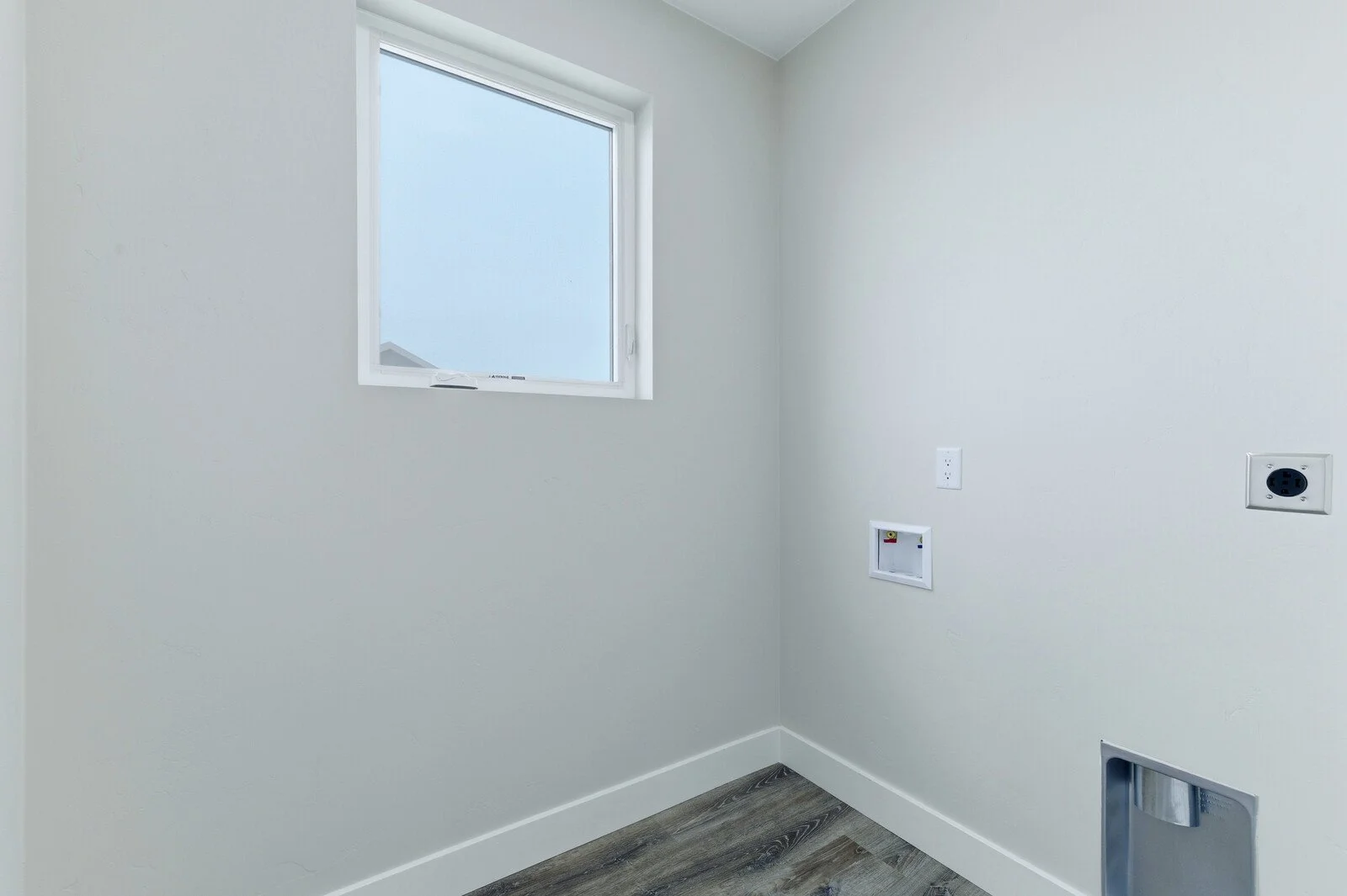 1001 River Heights (6).jpg