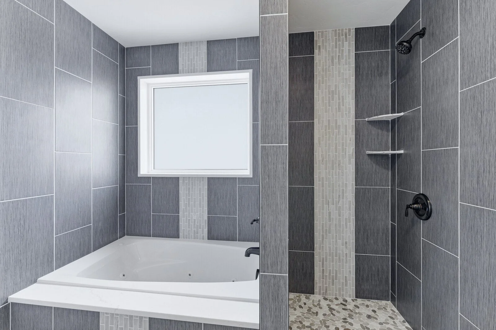 1001 River Heights (20).jpg