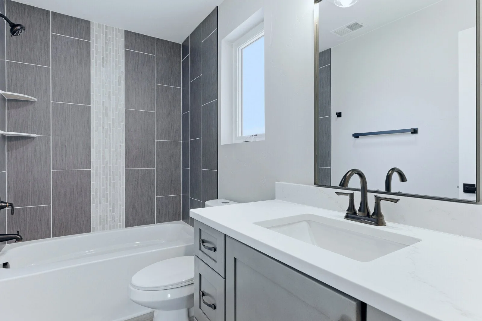 1001 River Heights (11).jpg