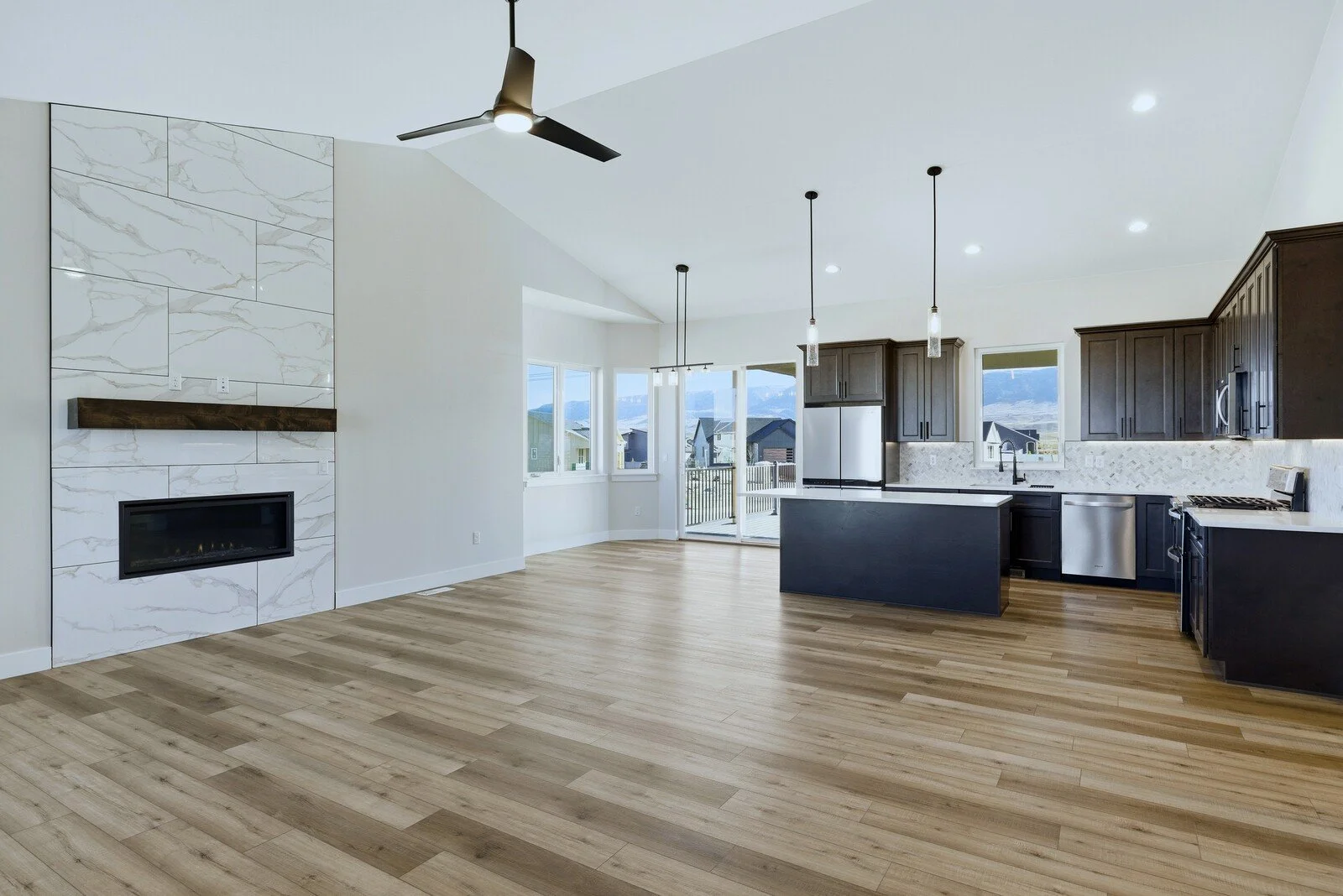 2665 Berkshire (21).jpg