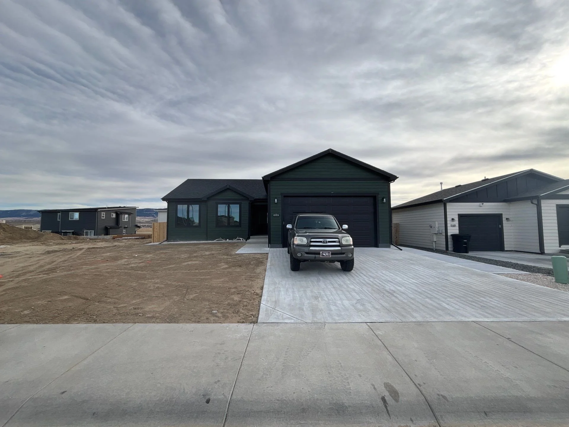 4538 Shale Front.jpg