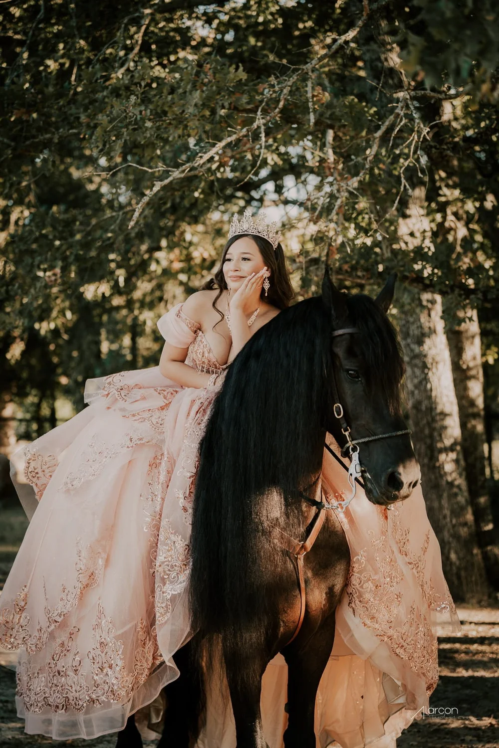 Rancho Las Chinas Quinceañera Photos in Quinlan — photograph by XVFifteen