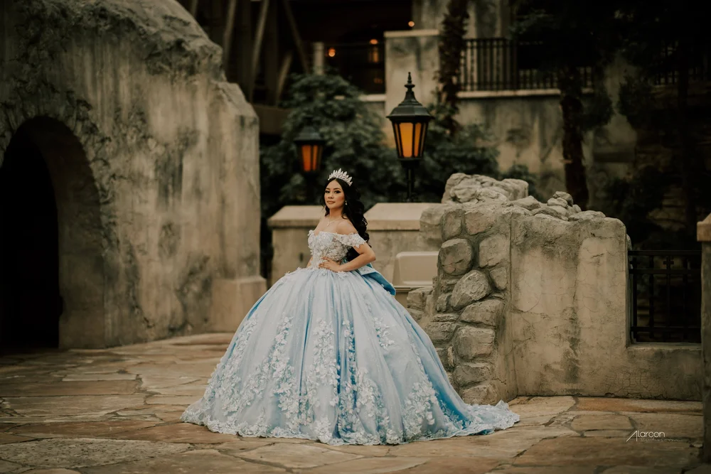 Gaylord Texan Quinceañera Photos in Grapevine — photograph by XVFifteen
