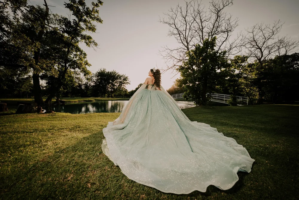 Rancho Las Chinas Quinceañera Photos in Quinlan — photograph by XVFifteen