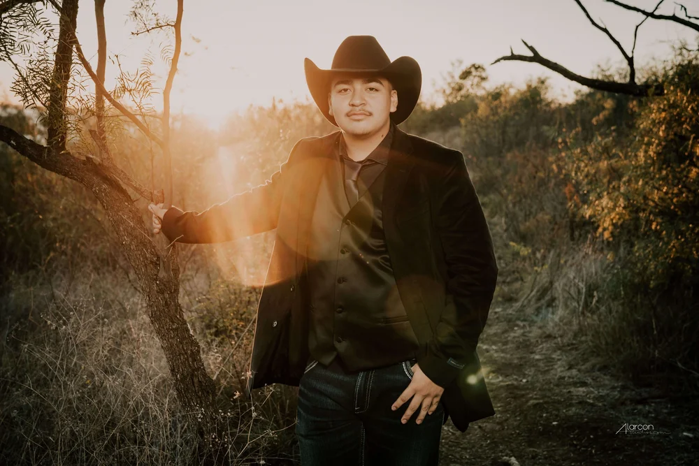 Alberto’s Quinceañero Portraits at Cedar Hill — XVFifteen