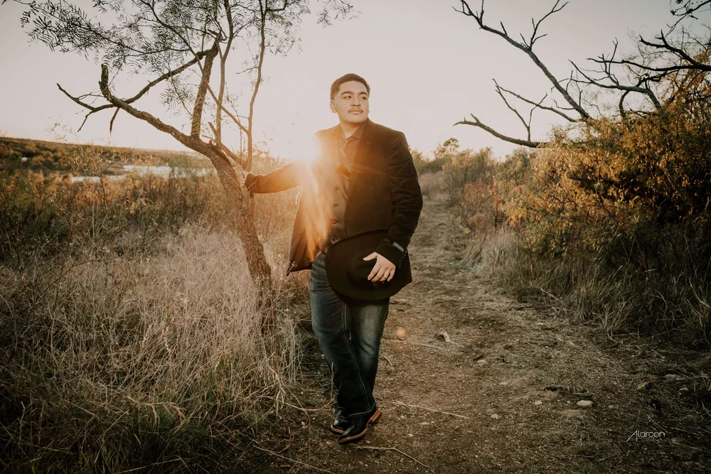 Alberto’s Quinceañero Portraits at Cedar Hill — XVFifteen