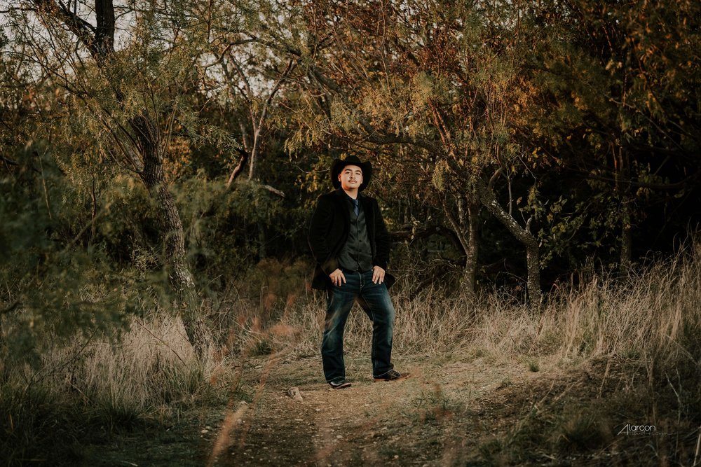 Alberto’s Quinceañero Portraits at Cedar Hill — XVFifteen