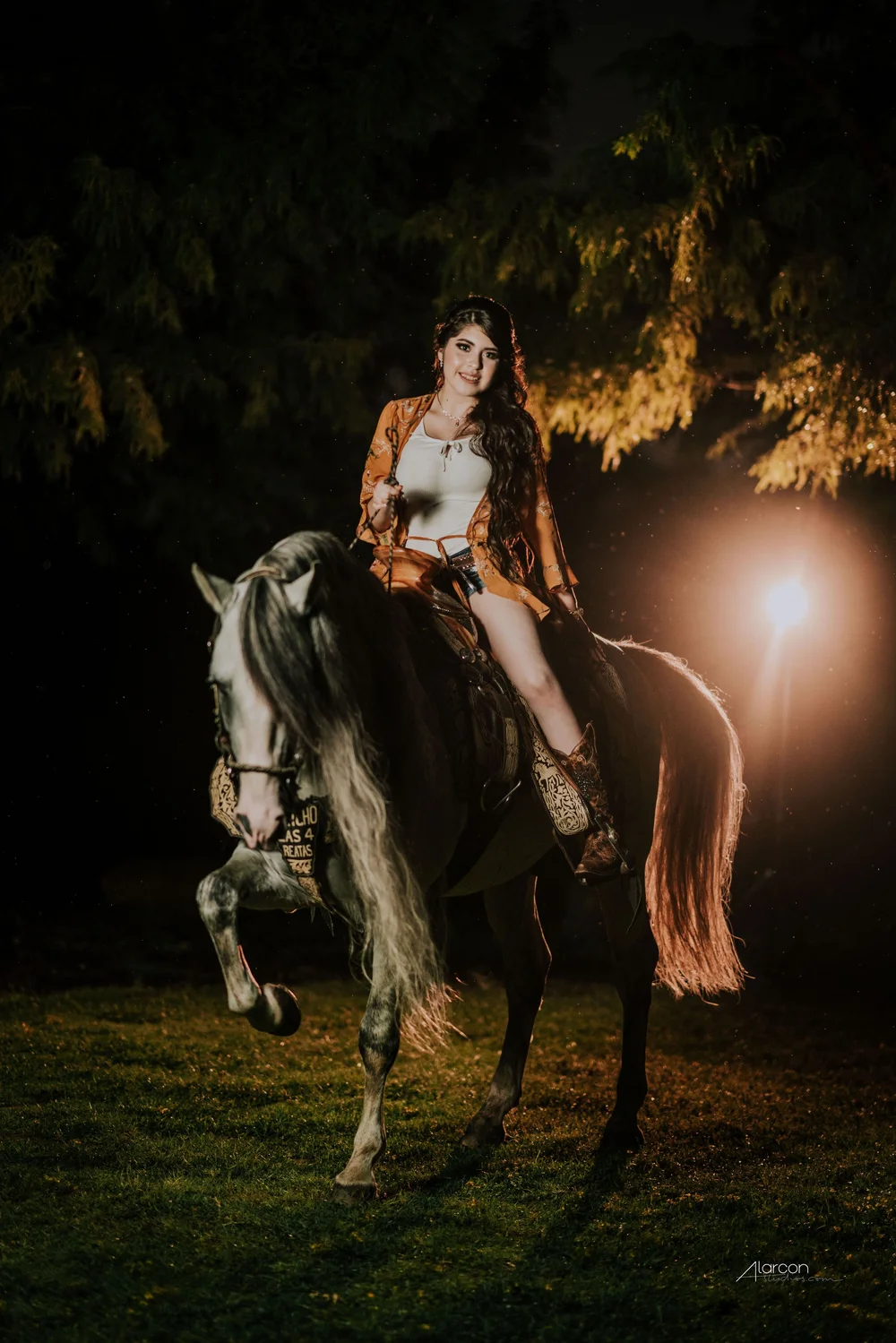 Quinceañera Portraits After Dark at Rancho Las 4 Riatas — XVFifteen