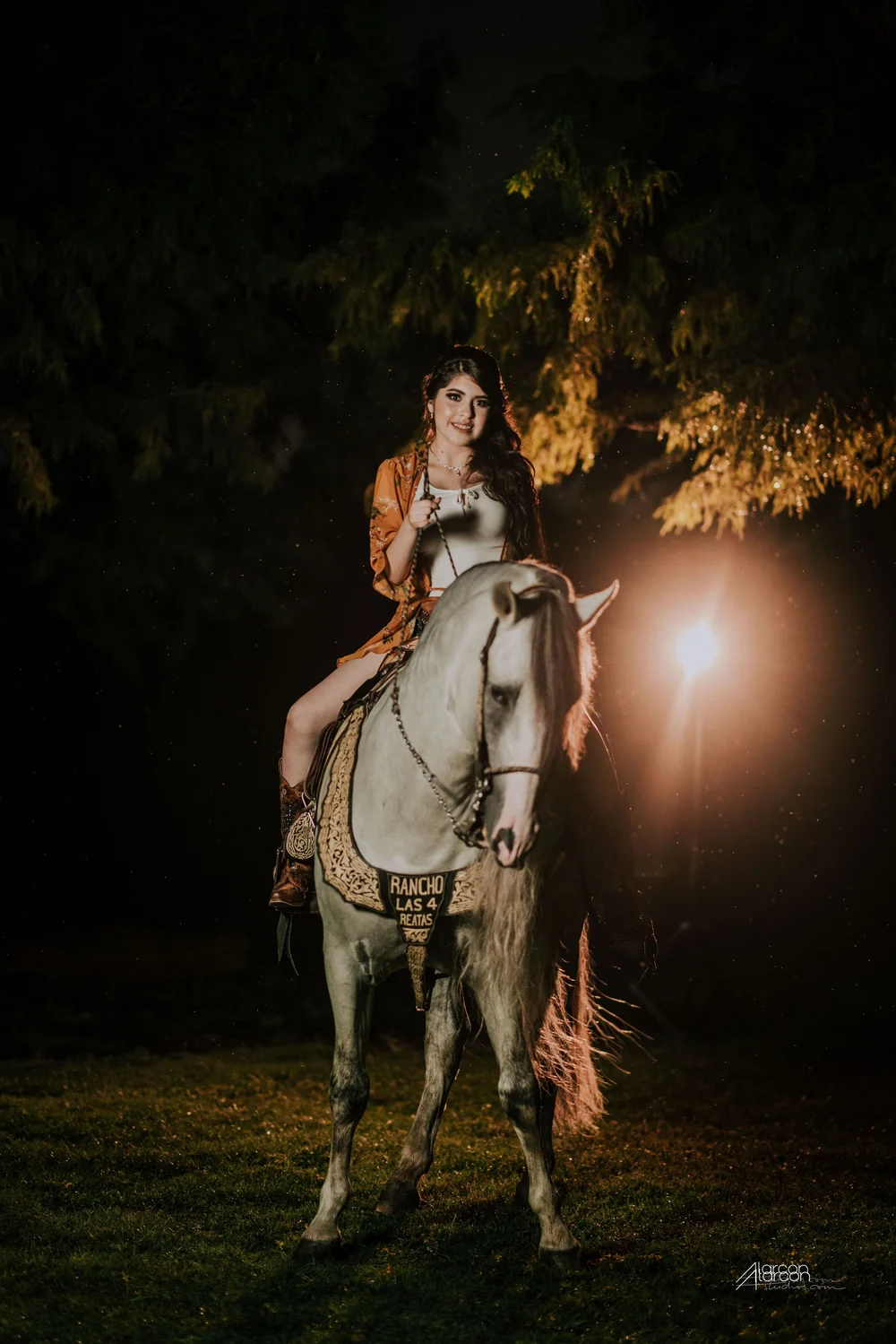 Quinceañera Portraits After Dark at Rancho Las 4 Riatas — XVFifteen