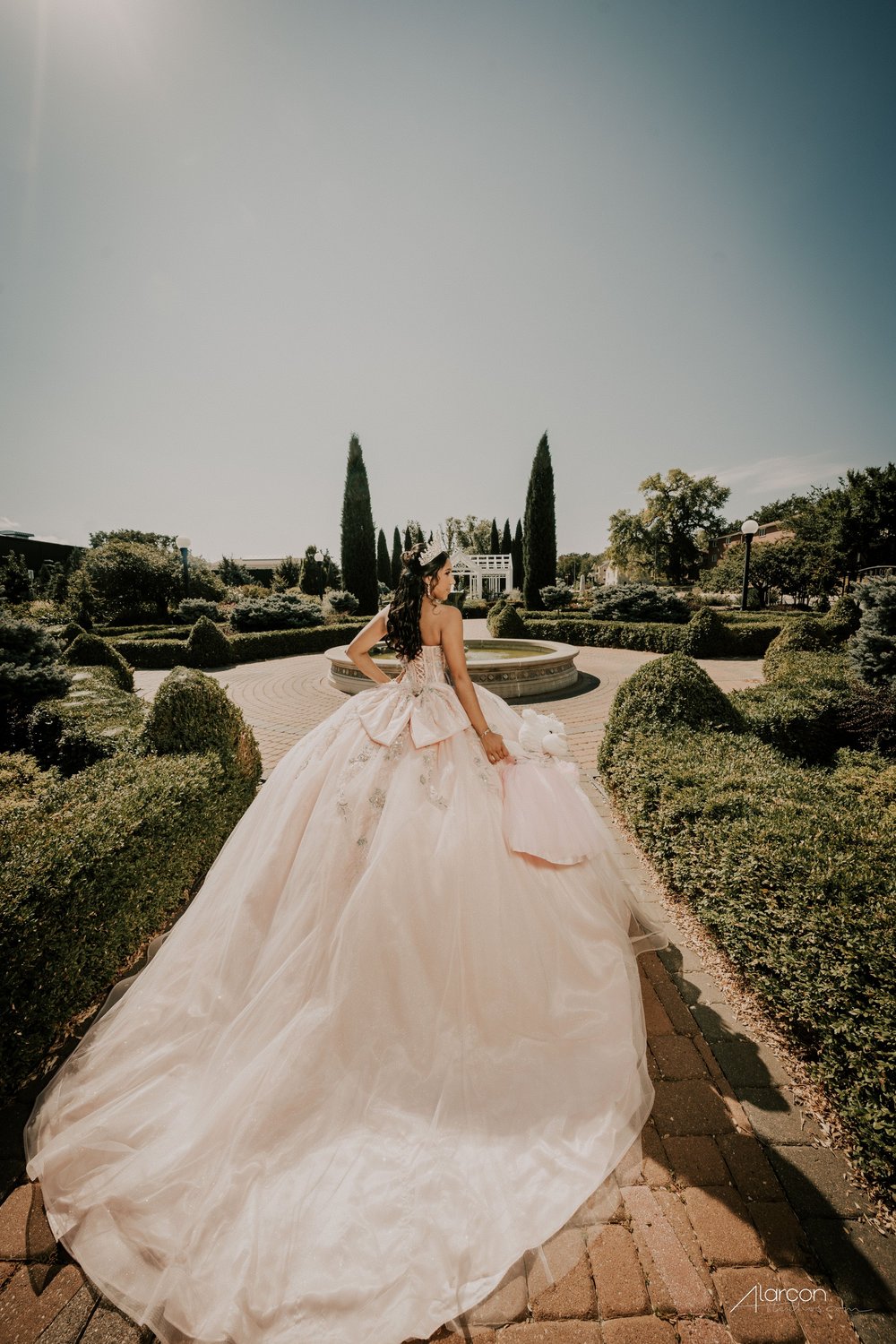 Sunken Gardens Quinceañera Photos in Lincoln — photograph by XVFifteen