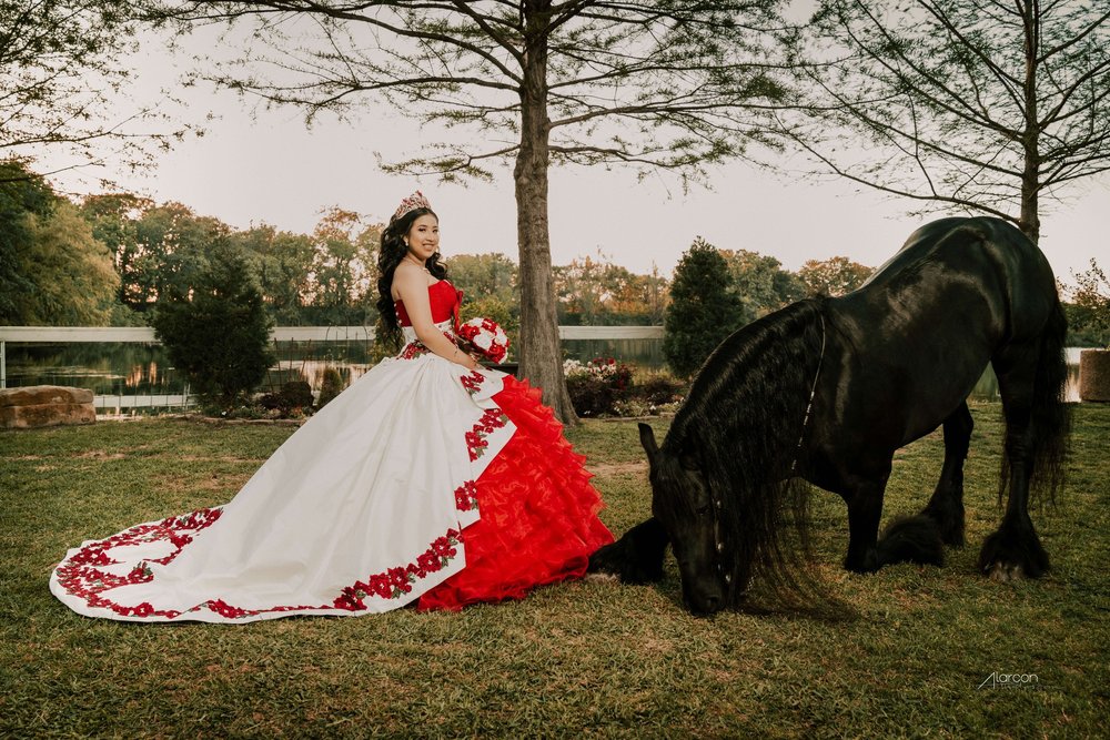 Rancho Las 4 Riatas Quinceañera Photos — photograph by XVFifteen